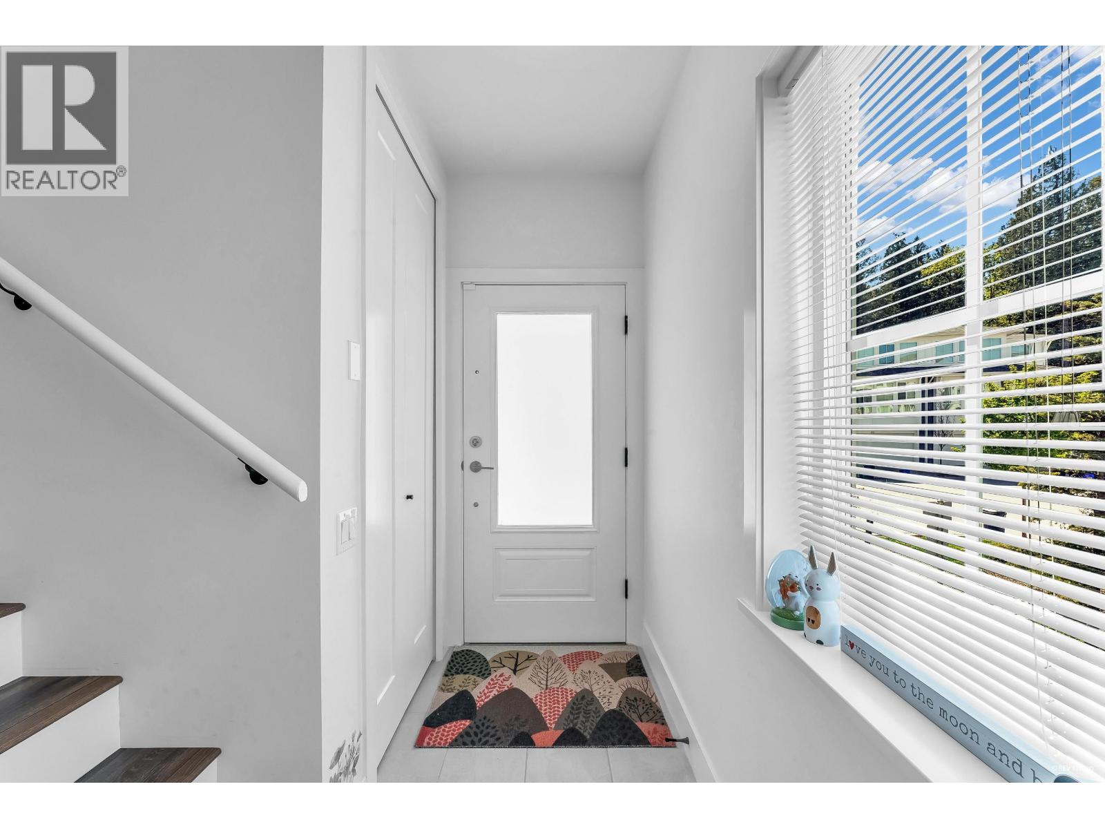 105 4638 Orca Way, Tsawwassen, British Columbia  V4M 0C2 - Photo 2 - R3086866