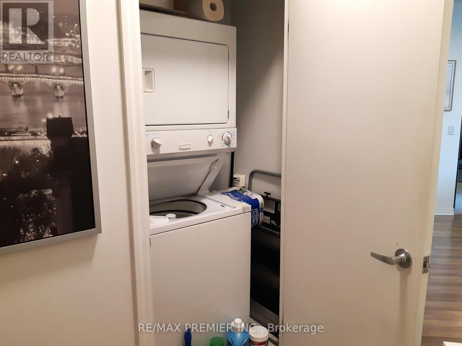 414 - 12 Yonge Street, Toronto, Ontario  M5E 1Z9 - Photo 27 - C12759614