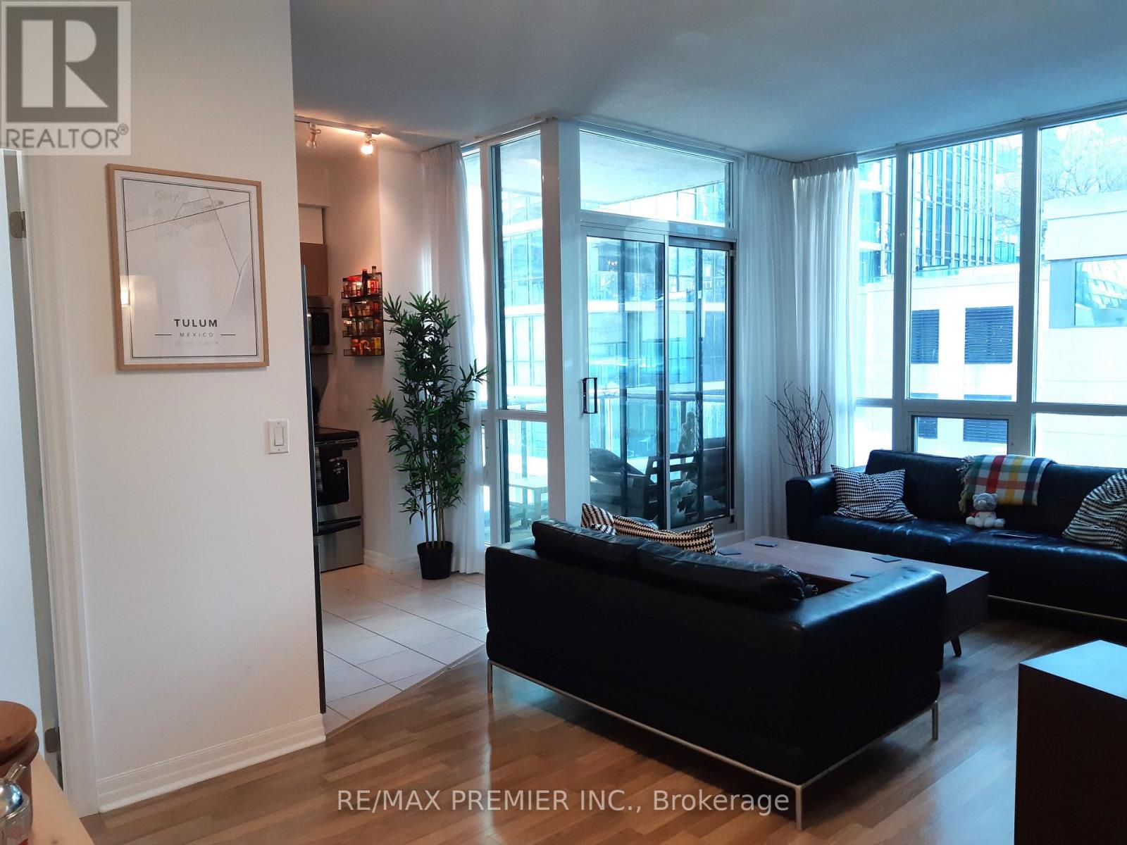 414 - 12 Yonge Street, Toronto, Ontario  M5E 1Z9 - Photo 8 - C12759614