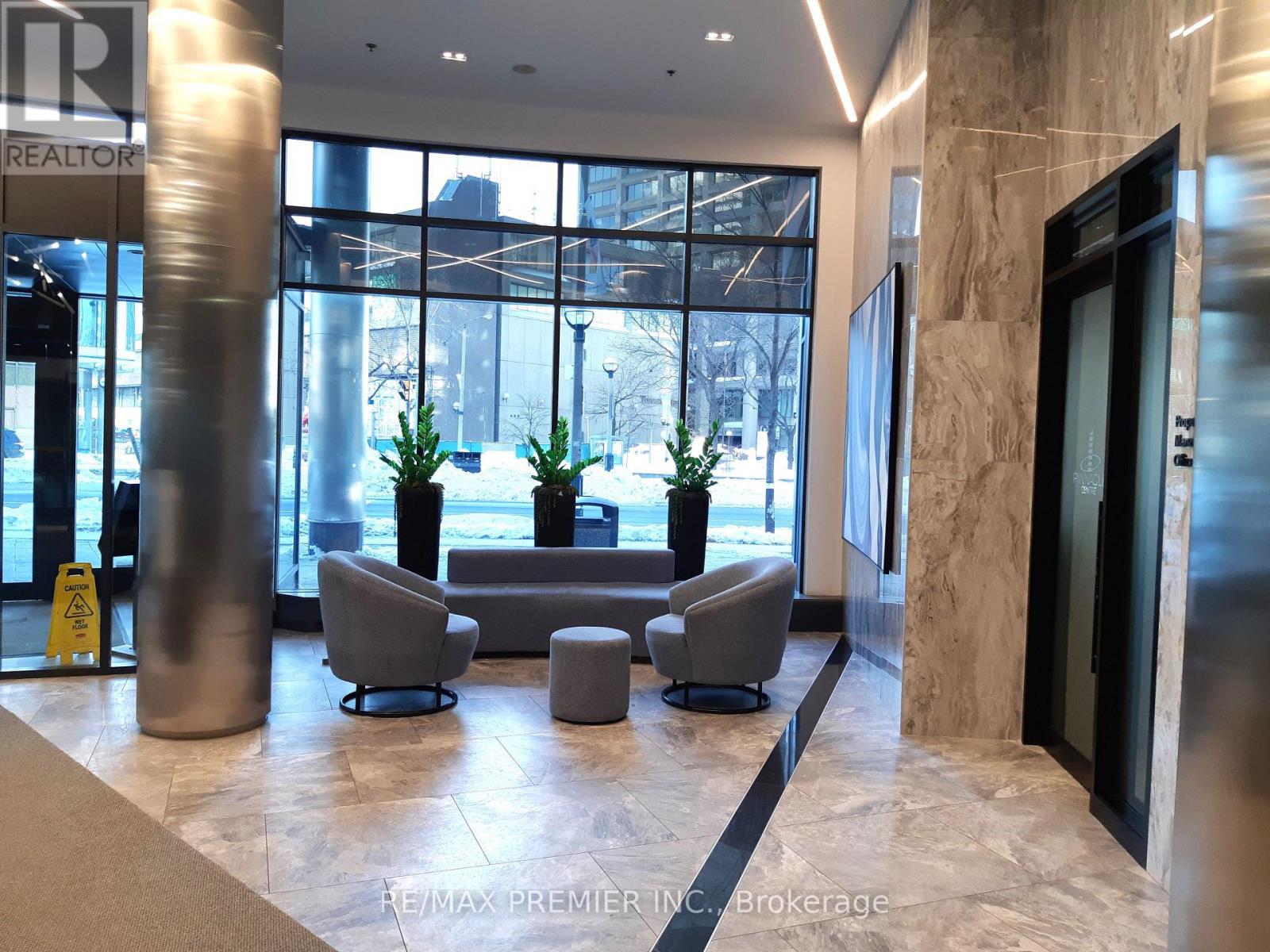 414 - 12 Yonge Street, Toronto, Ontario  M5E 1Z9 - Photo 4 - C12759614