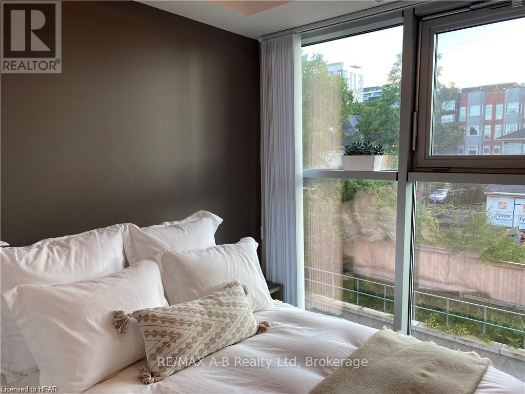 320 - 257 Hemlock Street, Waterloo, Ontario  N2L 0K2 - Photo 6 - X12760152