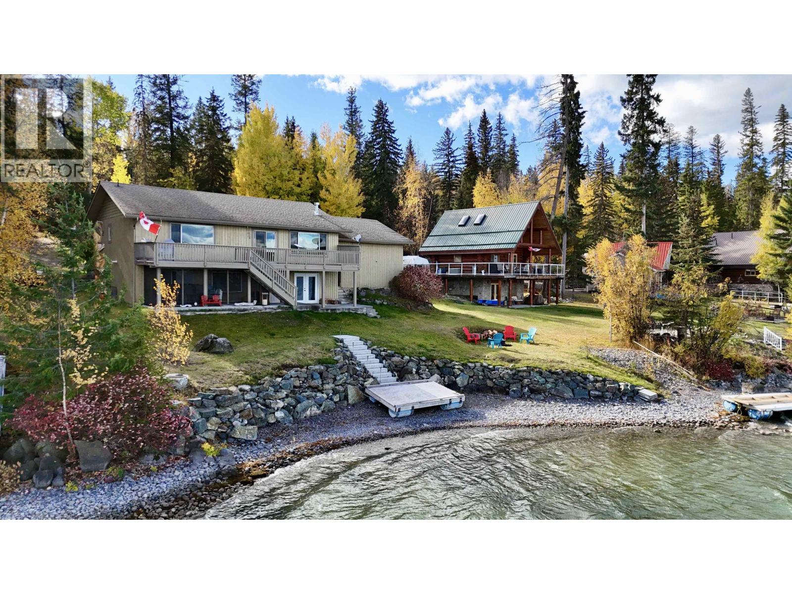 4635 CAVERLY ROAD, Lac La Hache, British Columbia