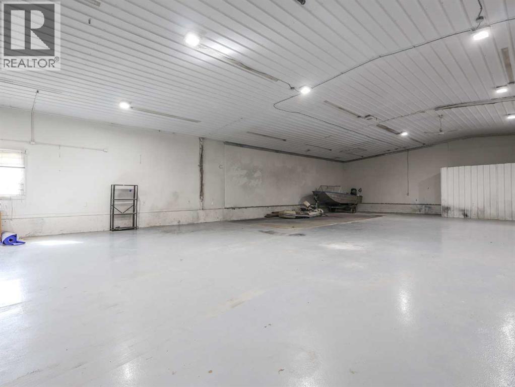 24 Railway Avenue, Erskine, Alberta  T0C 1C0 - Photo 11 - A2252164