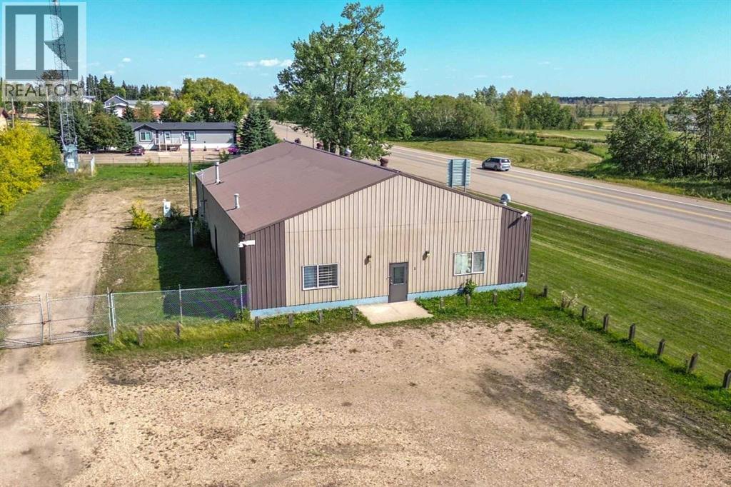 24 Railway Avenue, Erskine, Alberta  T0C 1C0 - Photo 2 - A2252164