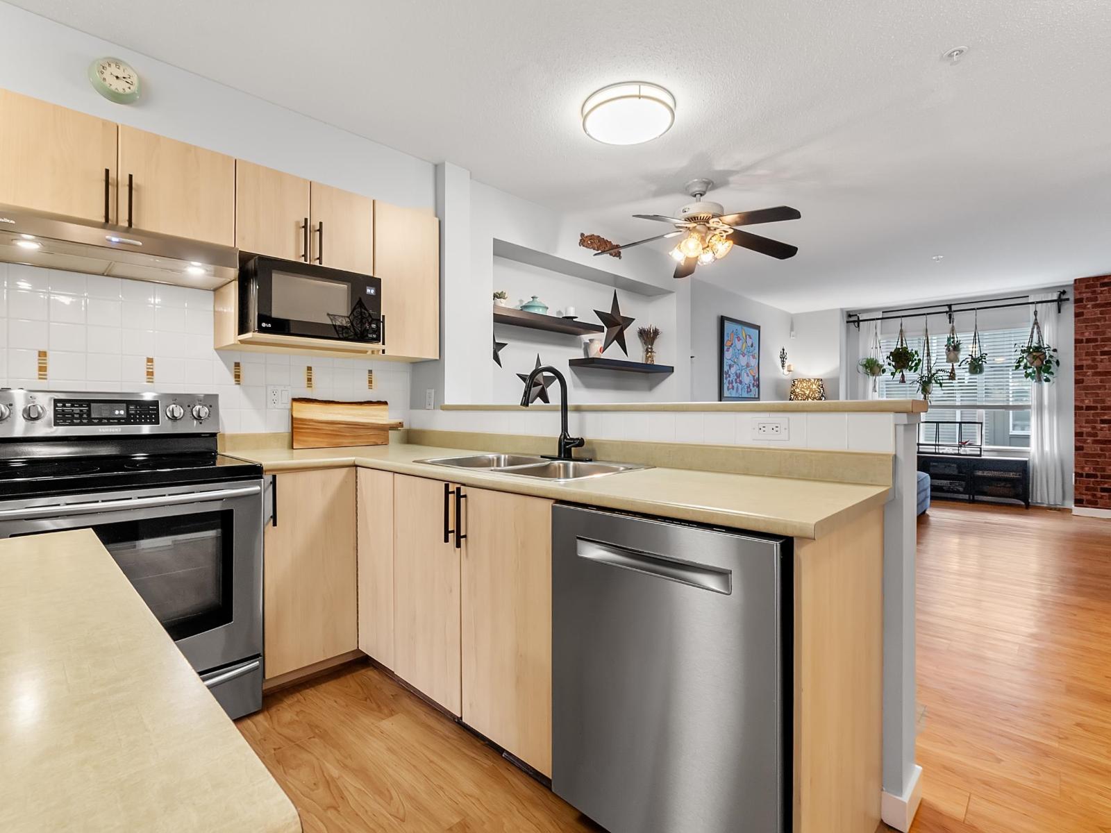 10 6651 203 Street, Langley, British Columbia  V2Y 2Z2 - Photo 4 - R3084287