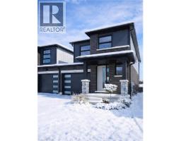 102 THACKERAY Way, Harriston, Ontario