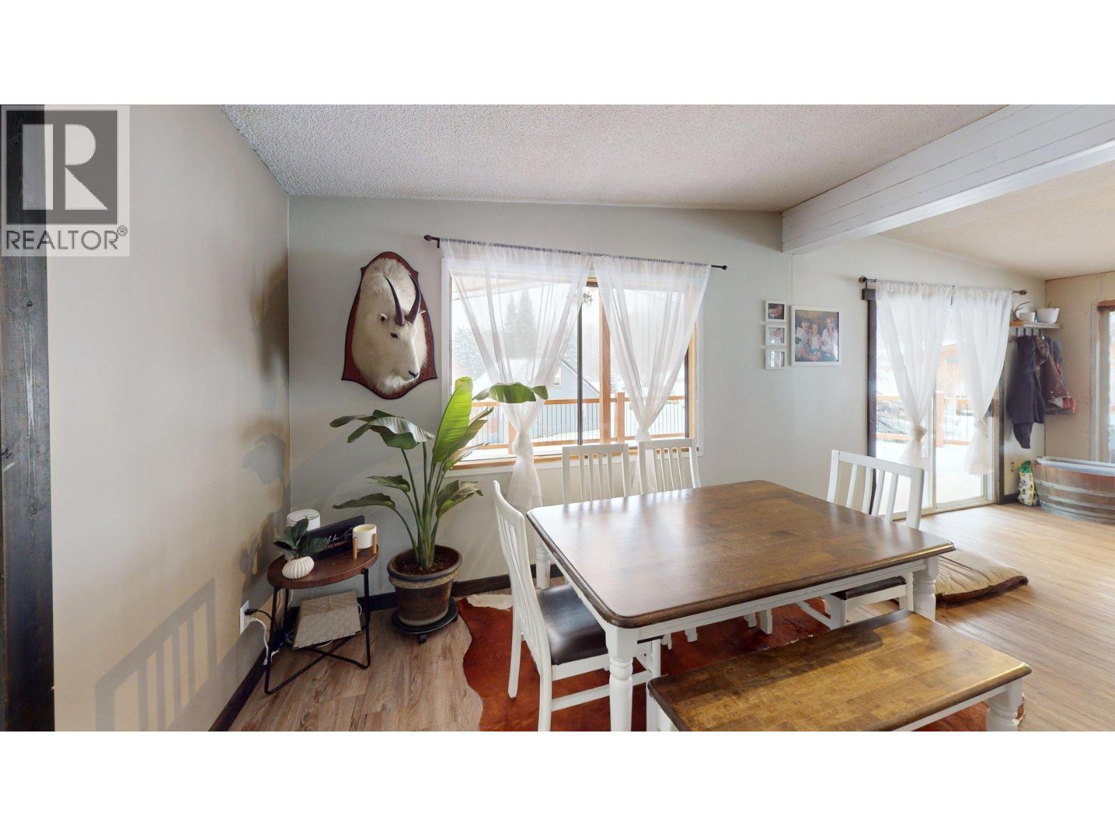 4219 Casino Road, Trail, British Columbia  V1R 4X3 - Photo 9 - 10373846