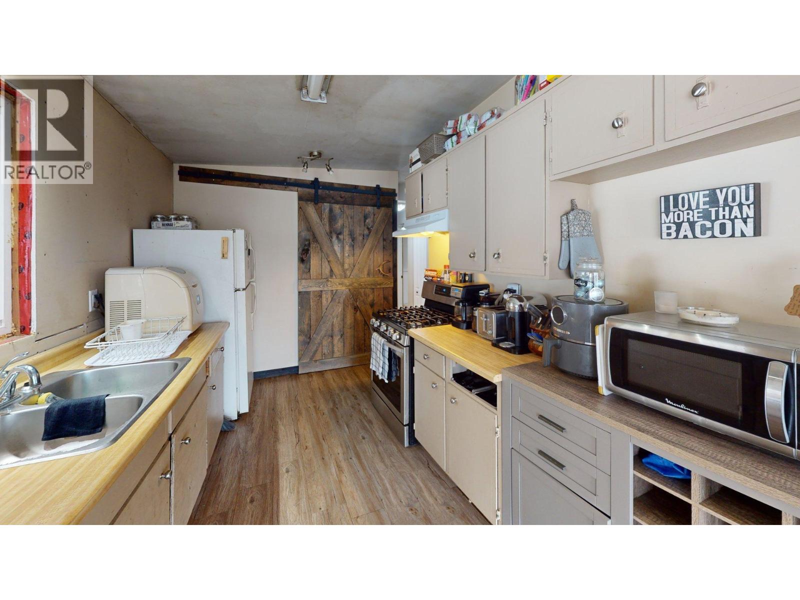 4219 Casino Road, Trail, British Columbia  V1R 4X3 - Photo 14 - 10373846