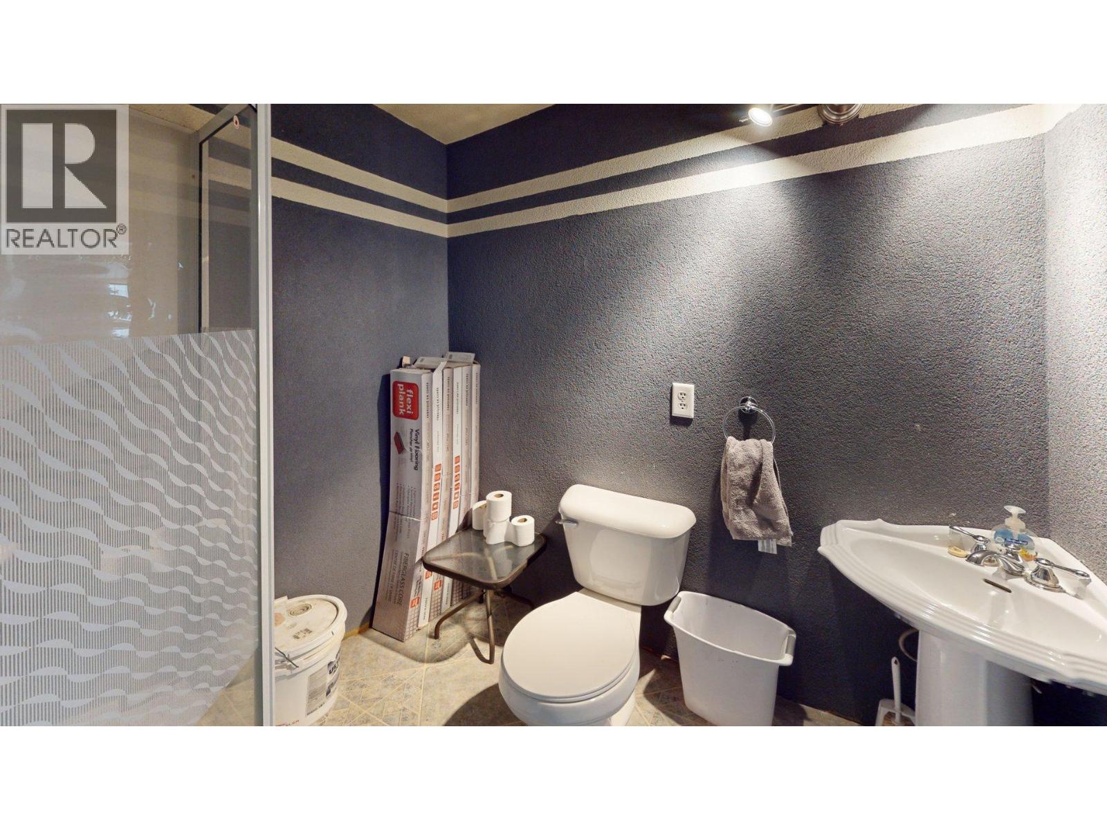 4219 Casino Road, Trail, British Columbia  V1R 4X3 - Photo 34 - 10373846