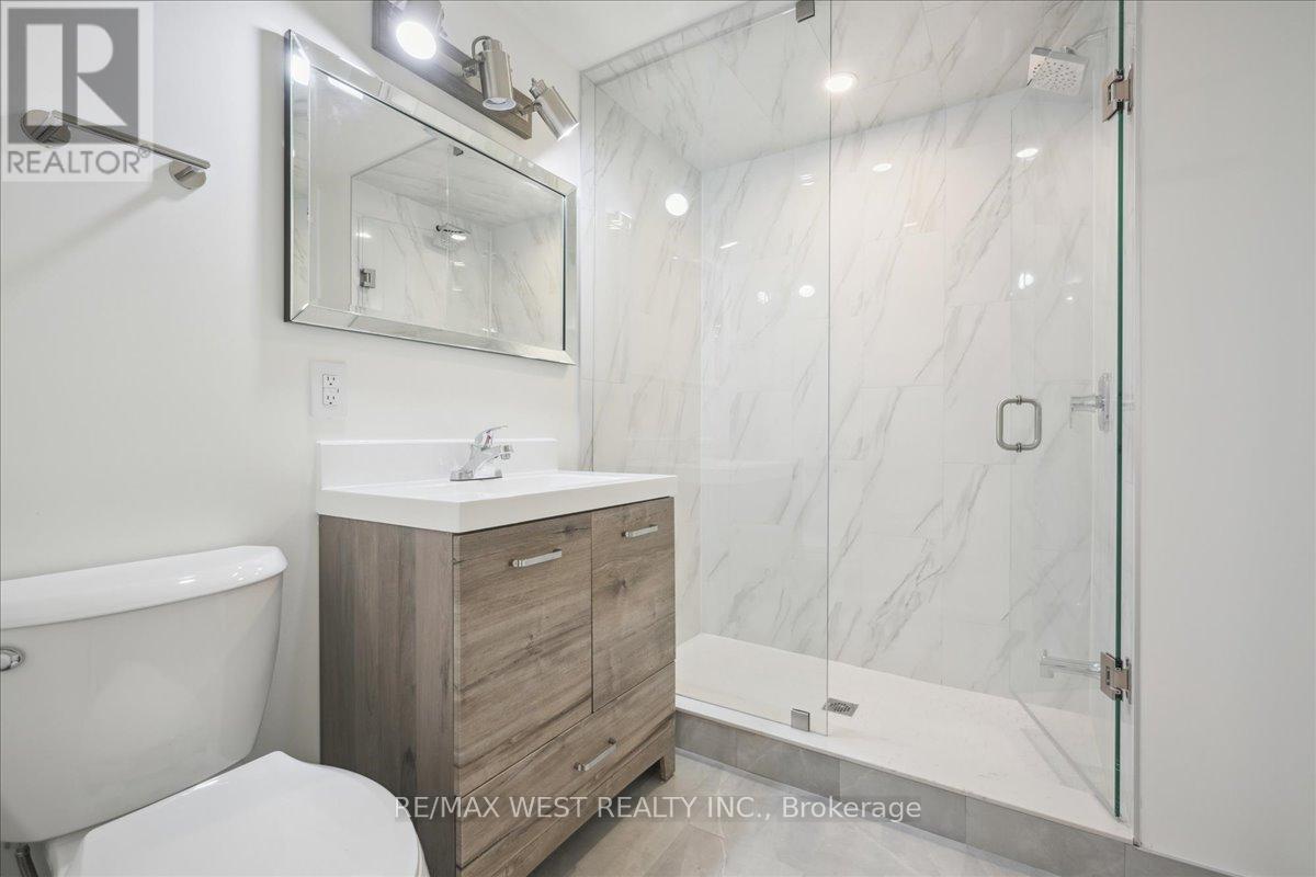 301 - 115 Monarch Park Avenue, Toronto, Ontario  M4J 4R1 - Photo 10 - E12760150