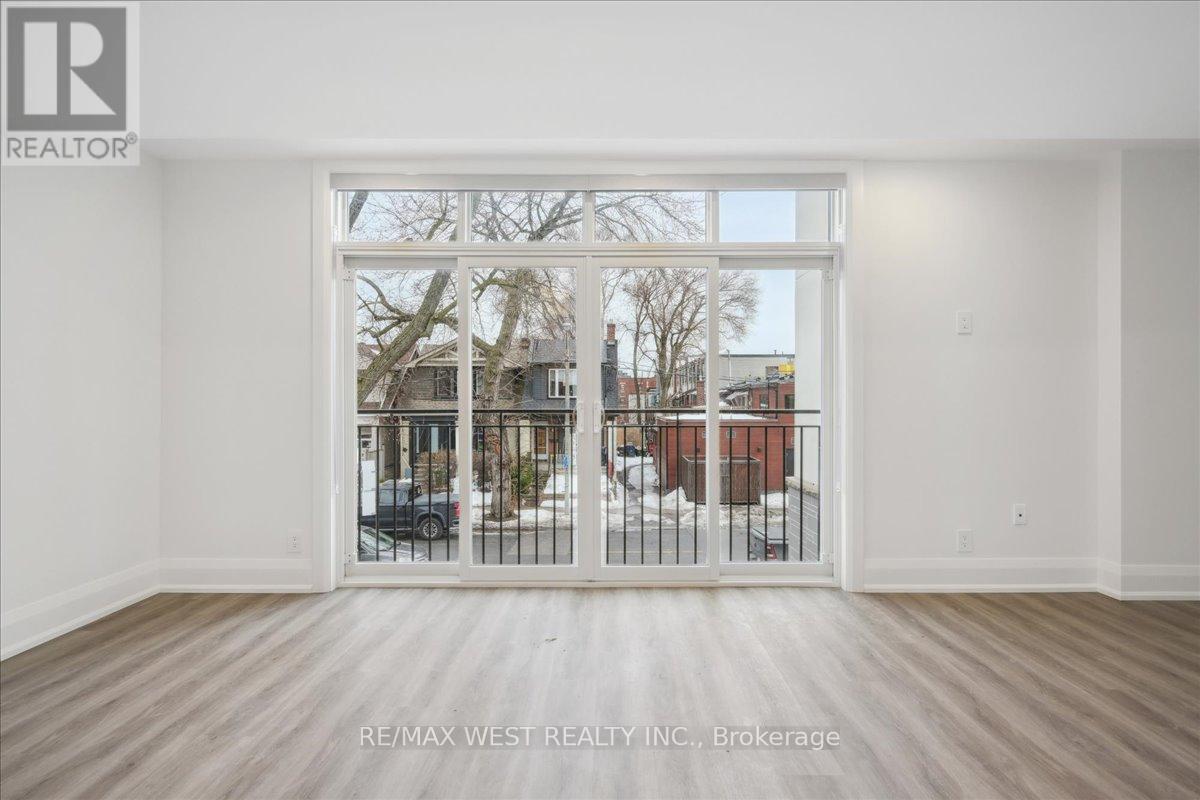 301 - 115 Monarch Park Avenue, Toronto, Ontario  M4J 4R1 - Photo 4 - E12760150