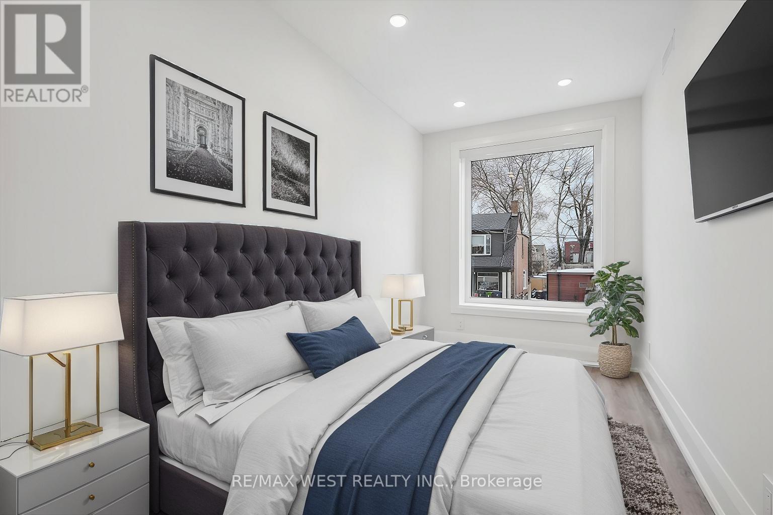 301 - 115 Monarch Park Avenue, Toronto, Ontario  M4J 4R1 - Photo 9 - E12760150