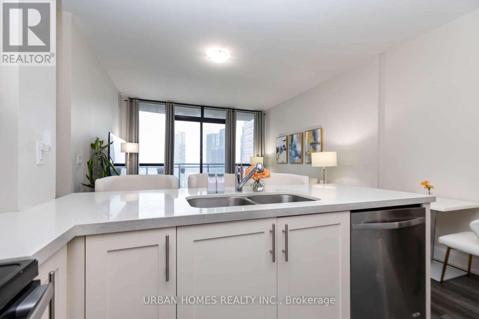 2605 - 2900 Highway 7 Road, Vaughan, Ontario  L4K 0G3 - Photo 16 - N12760116