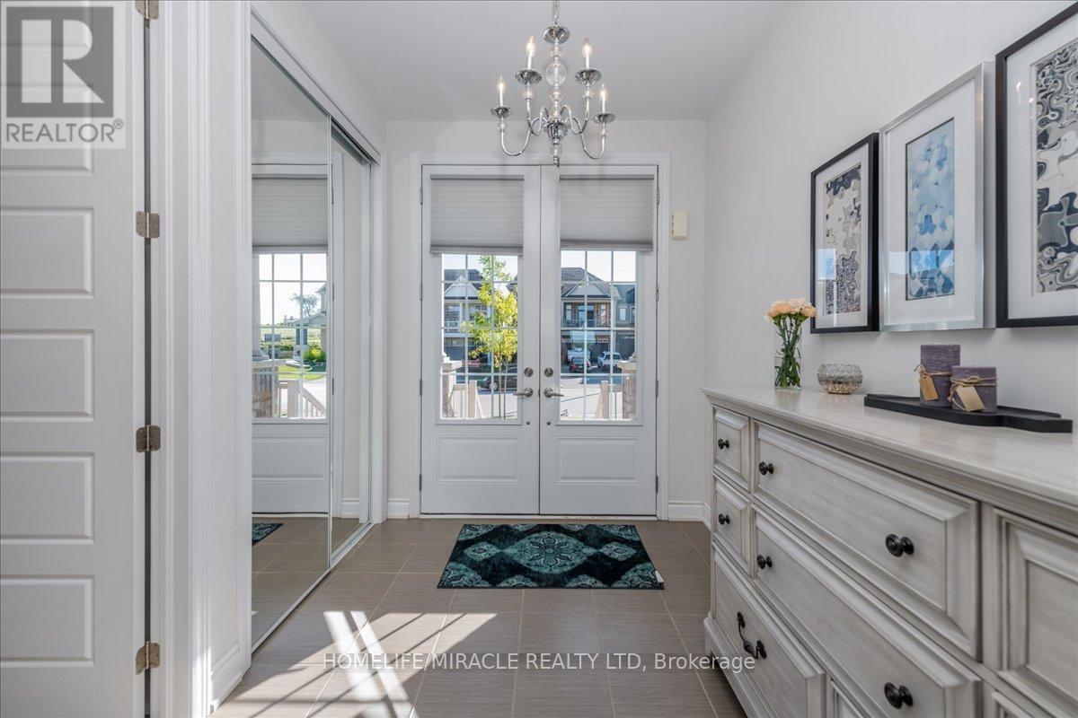 4 Kennedy Boulevard, New Tecumseth, Ontario  L9R 0L4 - Photo 2 - N12760118