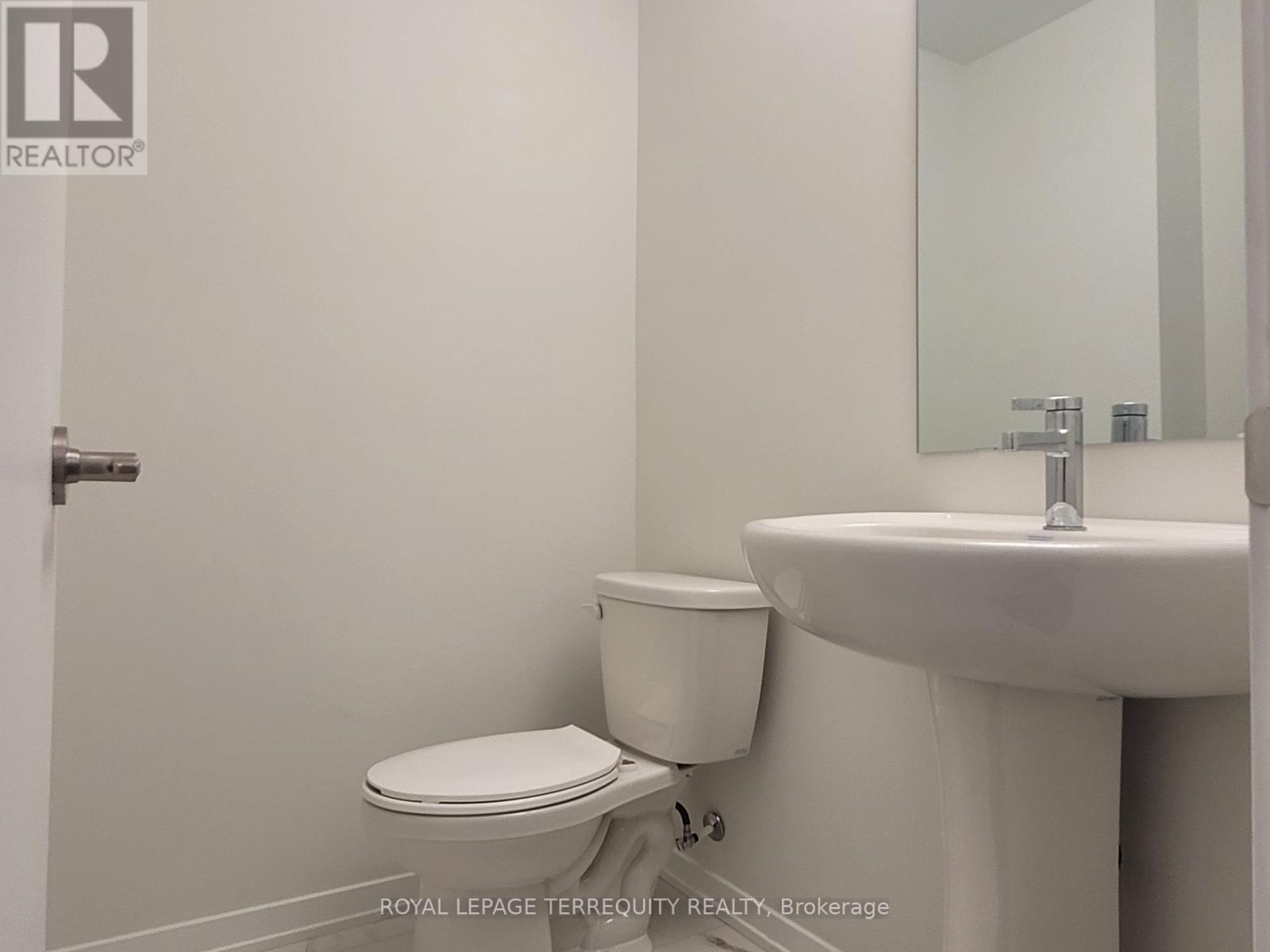 33 - 21 Honeycrisp Crescent, Vaughan, Ontario  L4K 0N6 - Photo 11 - N12760132