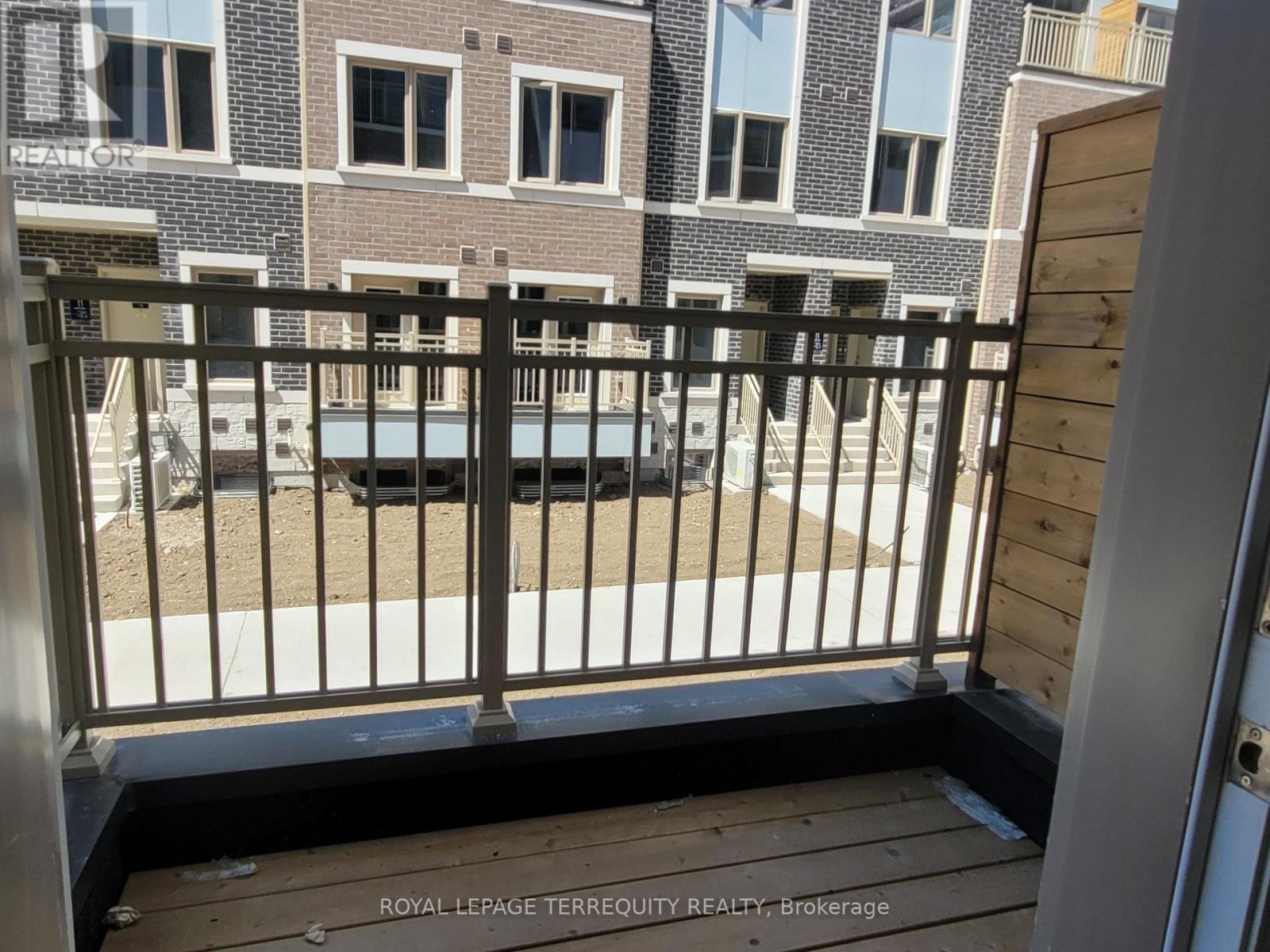 33 - 21 Honeycrisp Crescent, Vaughan, Ontario  L4K 0N6 - Photo 12 - N12760132