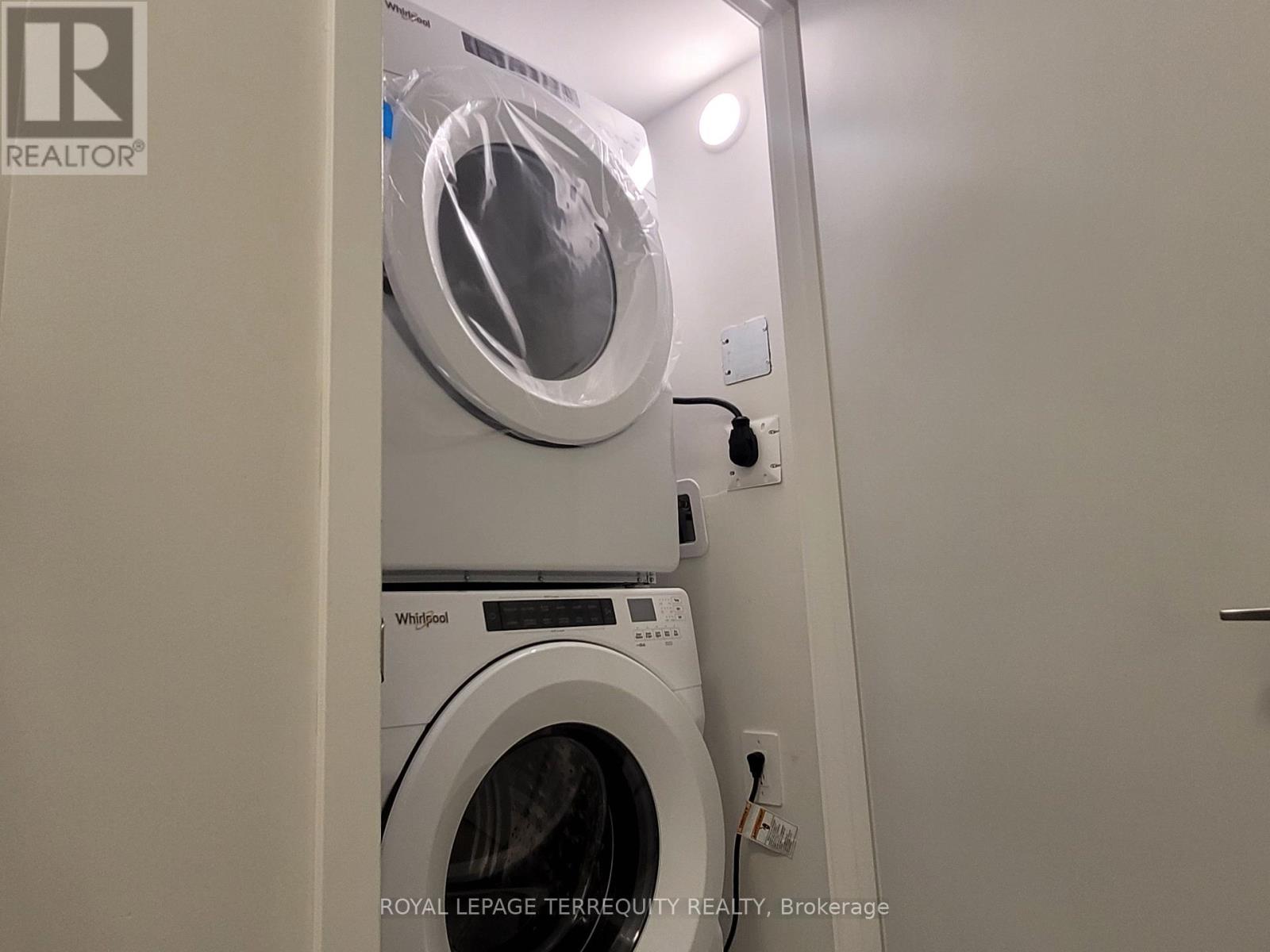 33 - 21 Honeycrisp Crescent, Vaughan, Ontario  L4K 0N6 - Photo 15 - N12760132