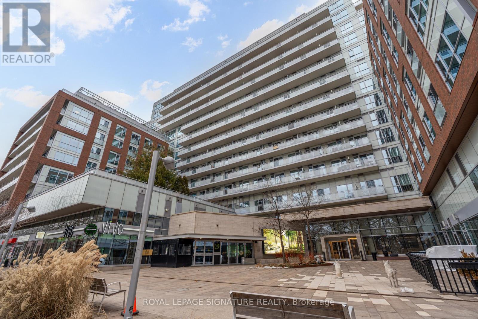 836 - 1830 Bloor Street W, Toronto, Ontario  M6P 0A2 - Photo 1 - W12760122