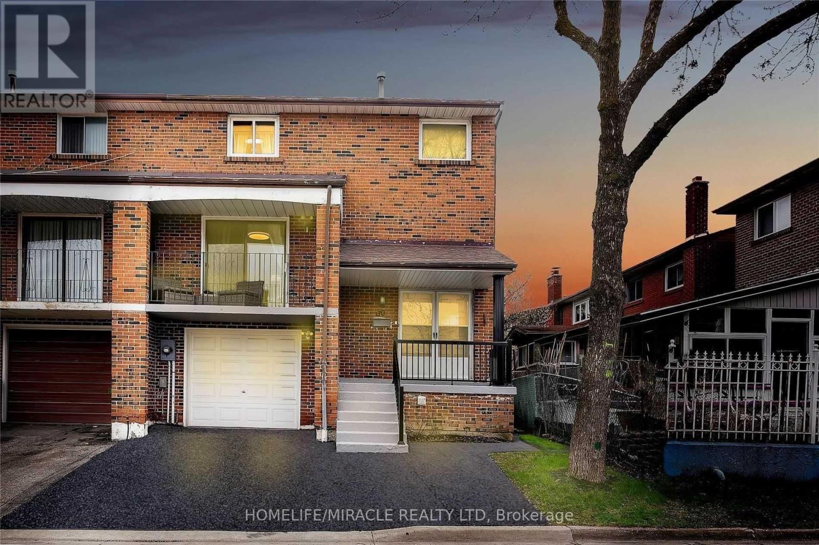 30 BROWNRIDGE CRESCENT, Toronto, Ontario