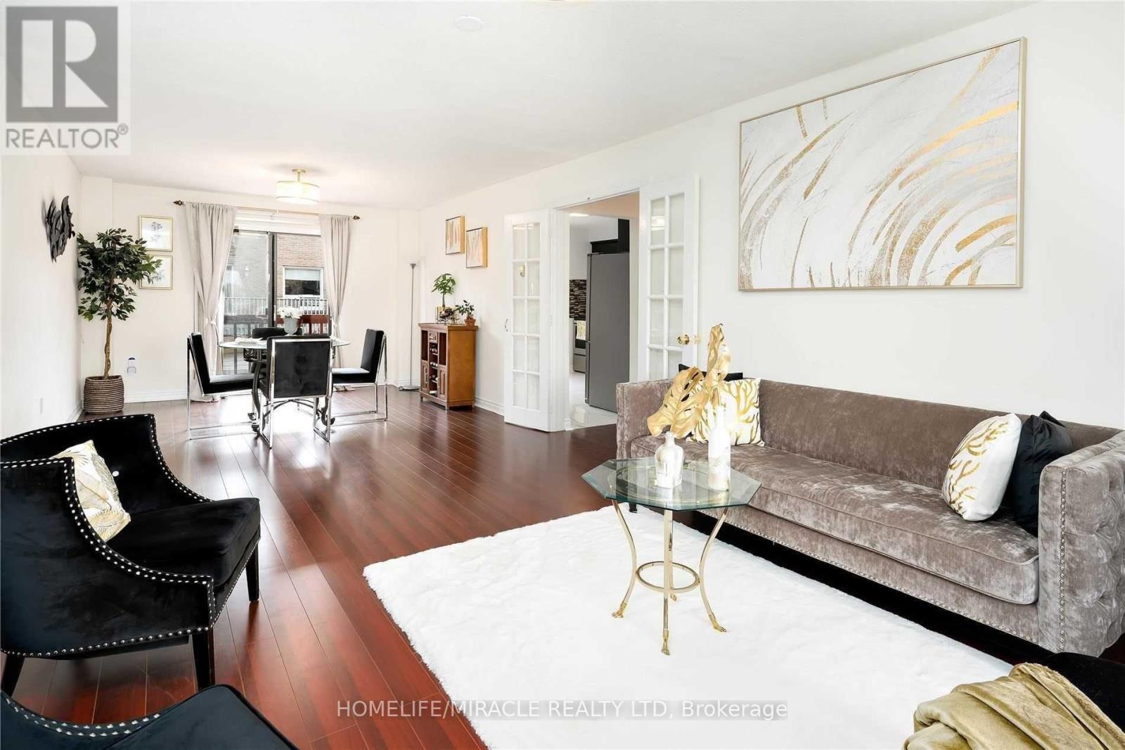 30 Brownridge Crescent, Toronto, Ontario  M9V 4M5 - Photo 12 - W12760140