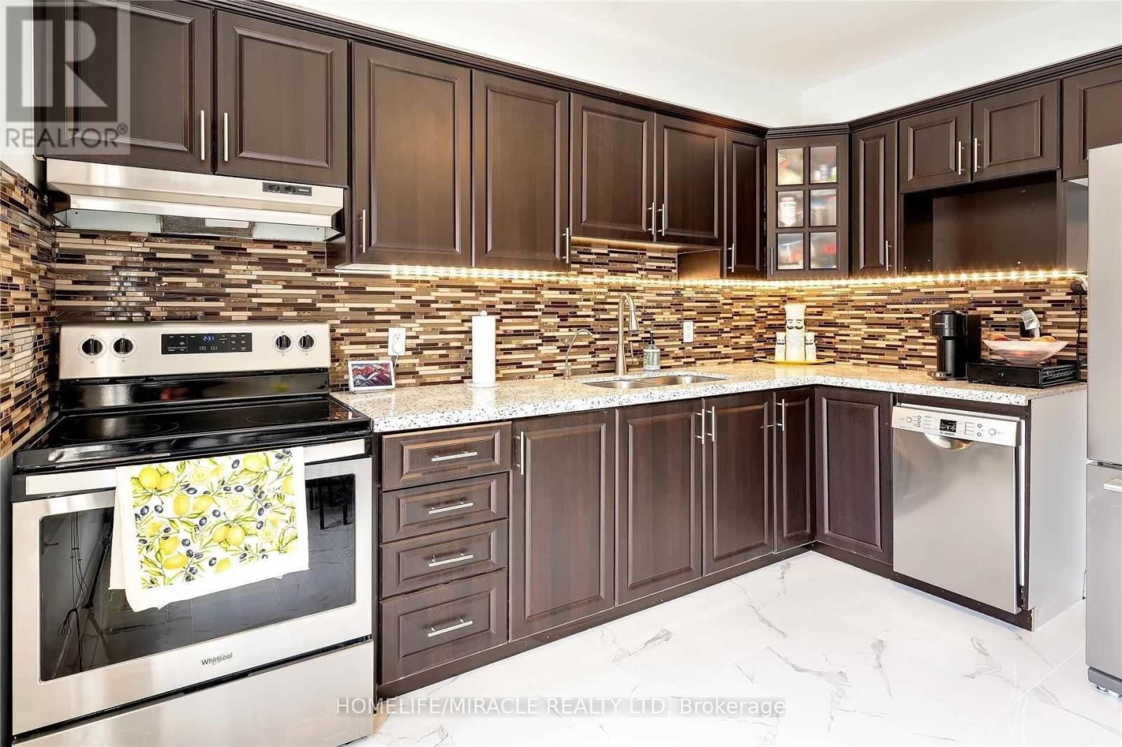 30 Brownridge Crescent, Toronto, Ontario  M9V 4M5 - Photo 14 - W12760140