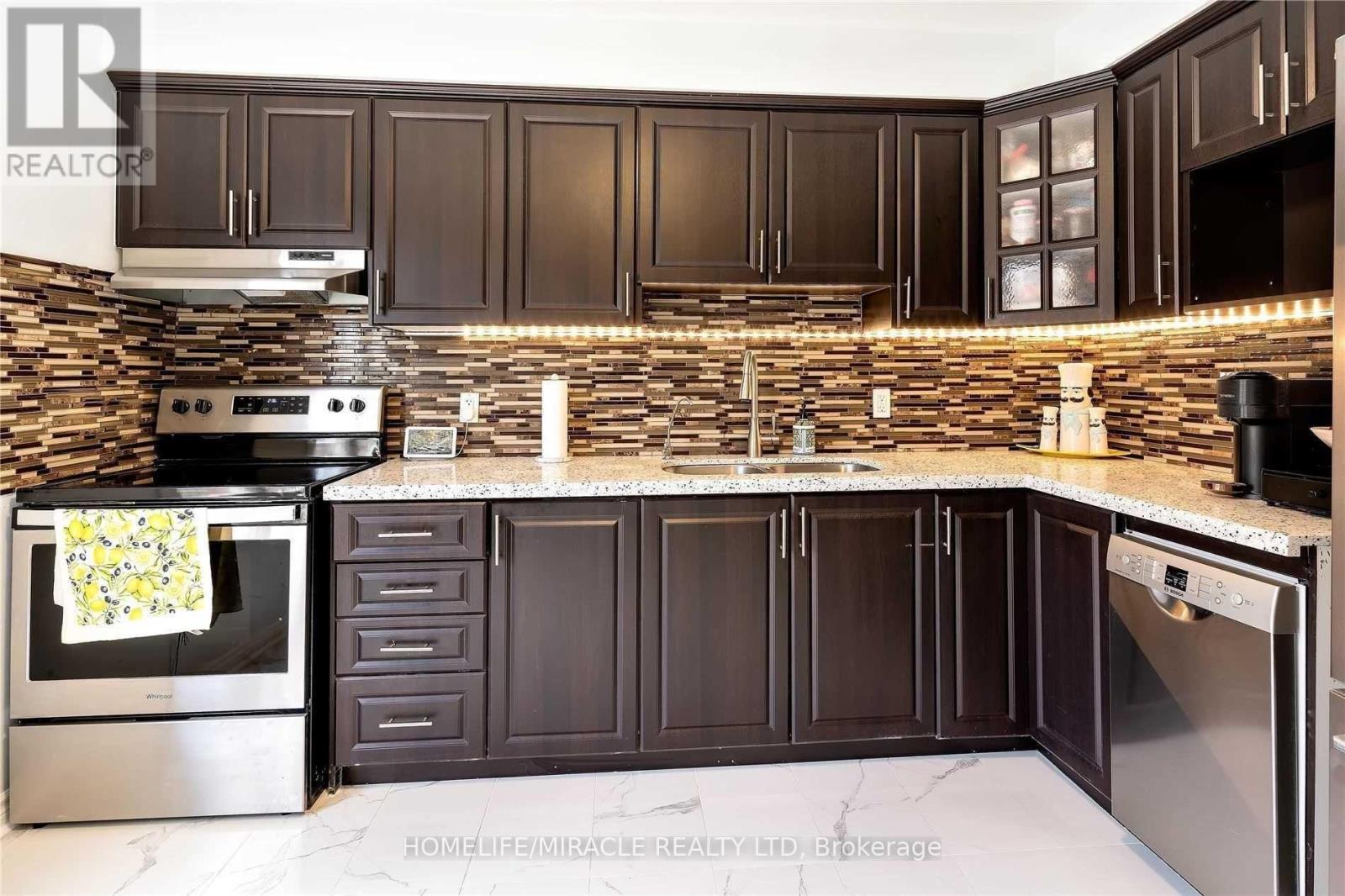 30 Brownridge Crescent, Toronto, Ontario  M9V 4M5 - Photo 15 - W12760140