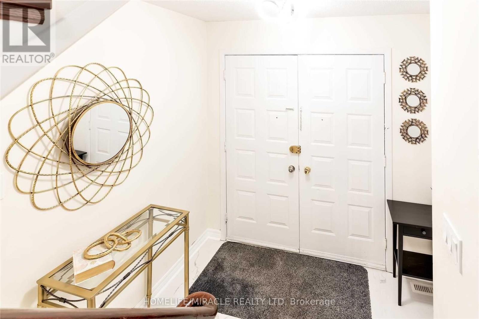 30 Brownridge Crescent, Toronto, Ontario  M9V 4M5 - Photo 3 - W12760140