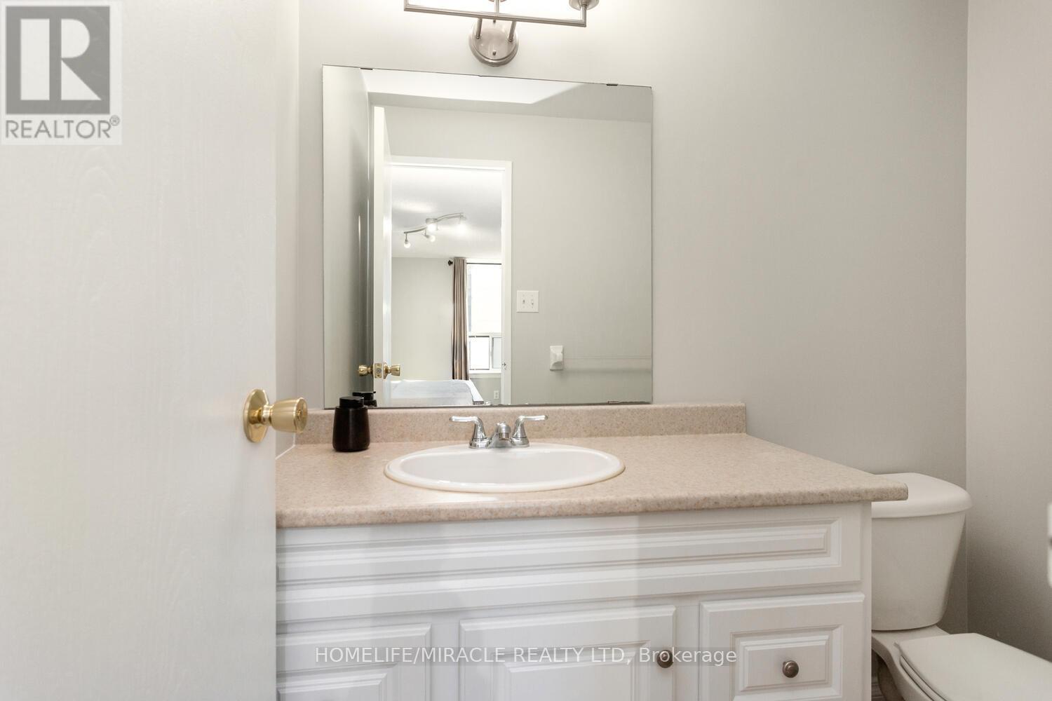 1705 - 35 Green Valley Drive, Kitchener, Ontario  N2P 2A5 - Photo 34 - X12760126