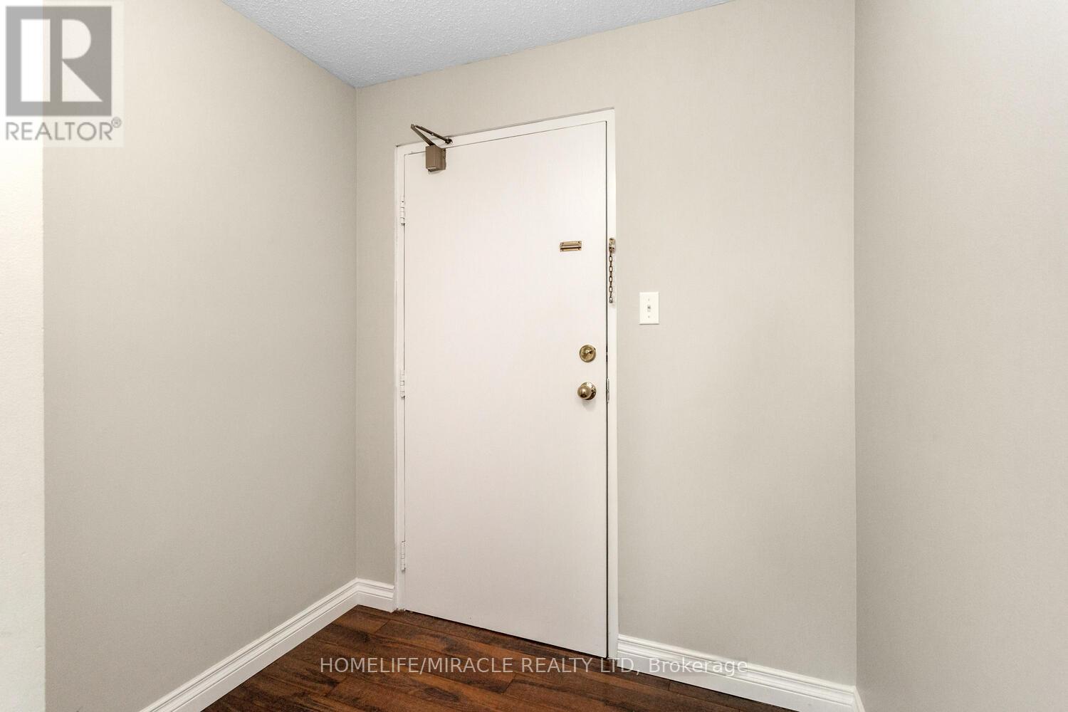 1705 - 35 Green Valley Drive, Kitchener, Ontario  N2P 2A5 - Photo 8 - X12760126