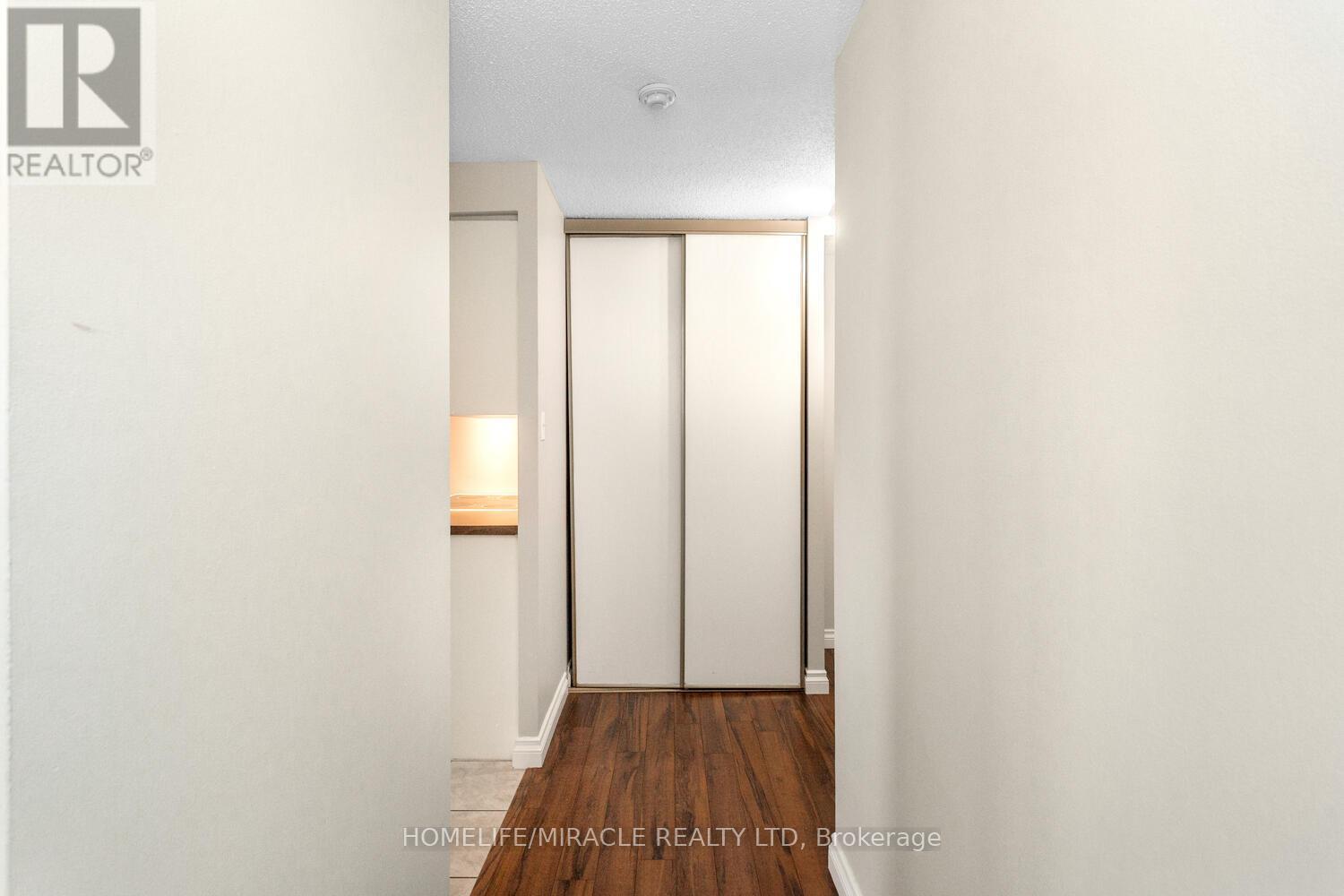 1705 - 35 Green Valley Drive, Kitchener, Ontario  N2P 2A5 - Photo 9 - X12760126