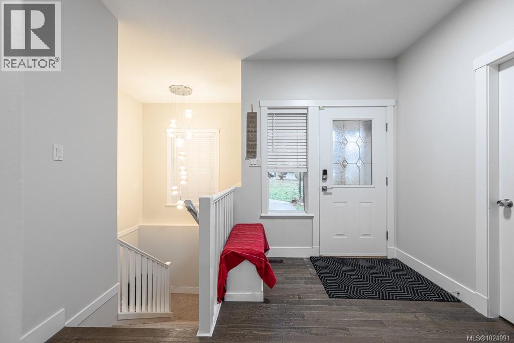 497 Poets Trail Dr, Nanaimo, British Columbia  V9R 7C5 - Photo 3 - 1024991