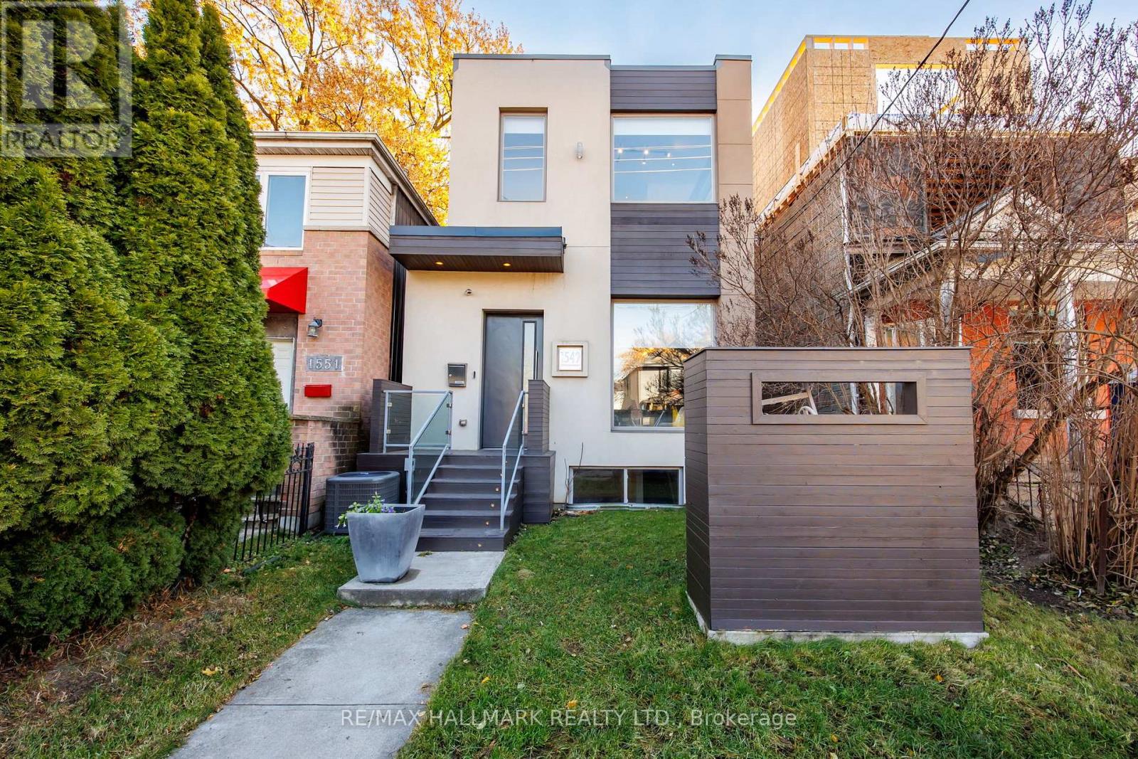 1549 Dundas Street E, Toronto, Ontario  M4L 1K6 - Photo 41 - E12755822