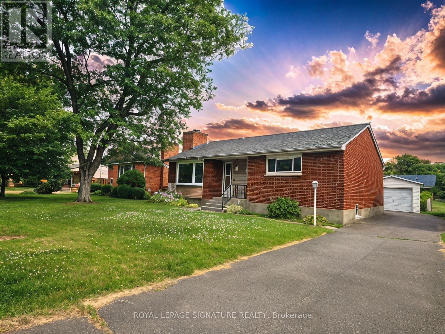 2368 Drury Lane, Ottawa, Ontario  K2C 1G5 - Photo 7 - X12760052