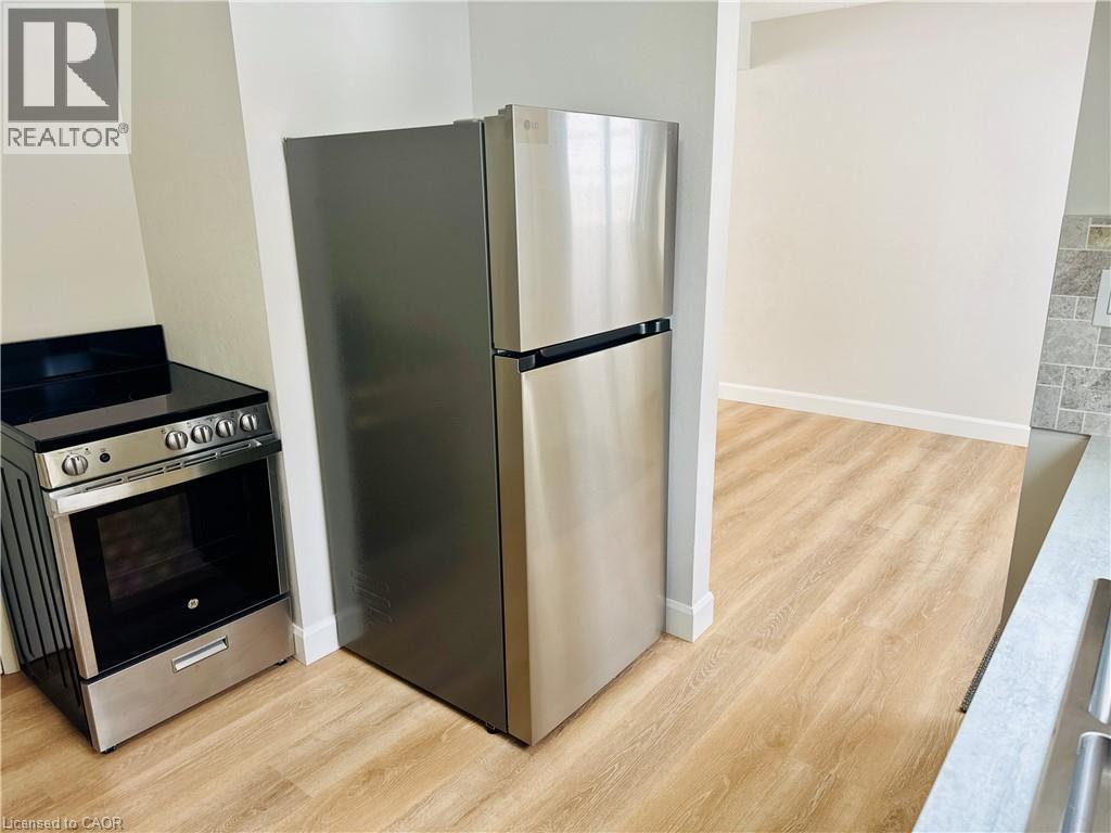 83 Elm Street, Simcoe, Ontario  N3Y 3B7 - Photo 9 - 40802863