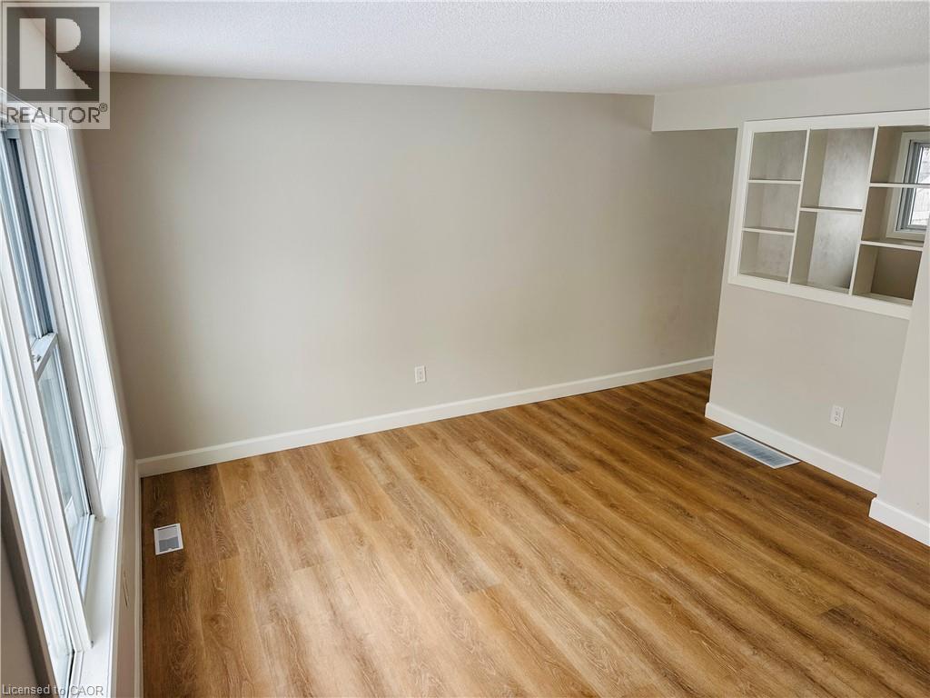 83 Elm Street, Simcoe, Ontario  N3Y 3B7 - Photo 2 - 40802863