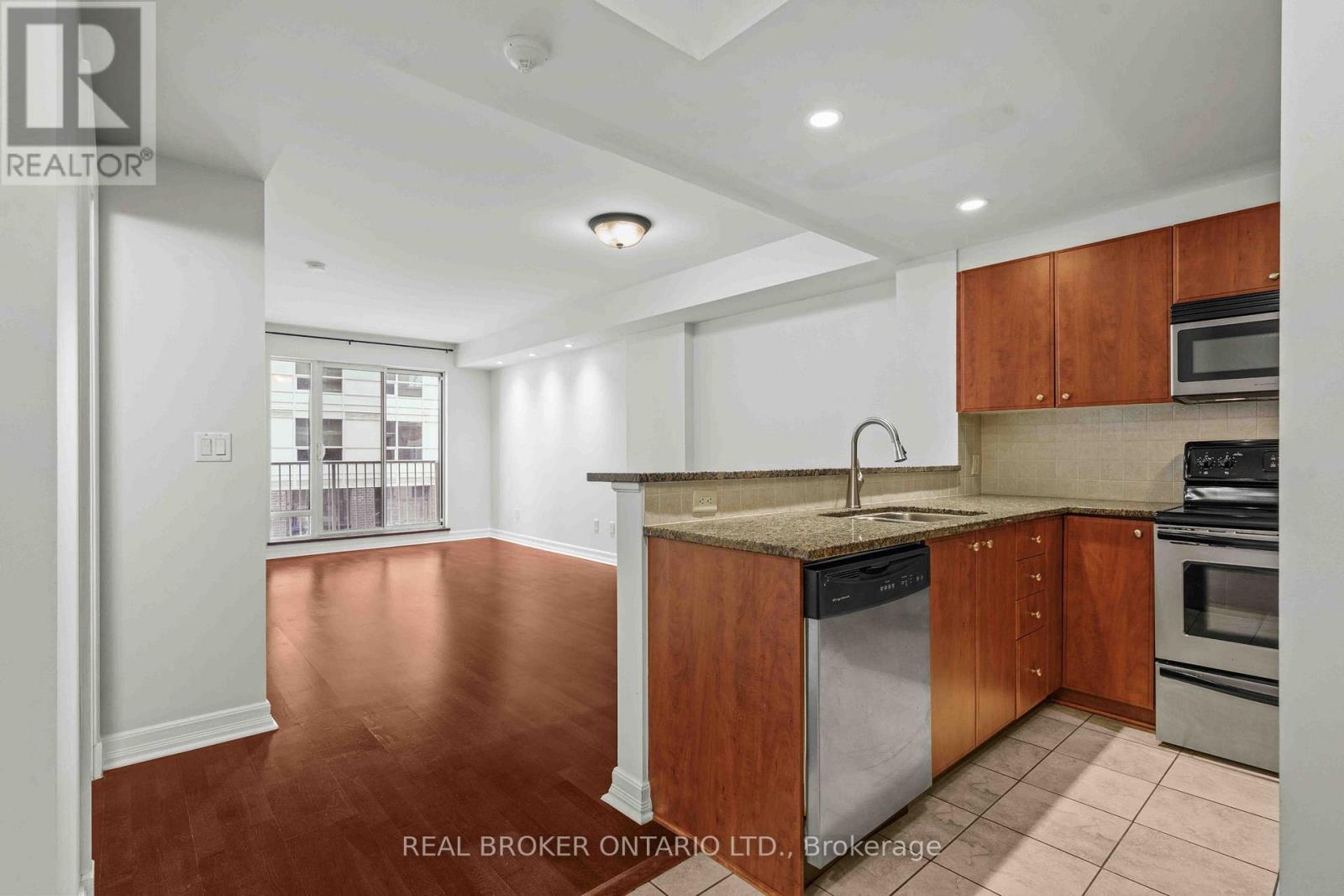 308 - 200 Besserer Street, Ottawa, Ontario  K1N 0A7 - Photo 8 - X12760172