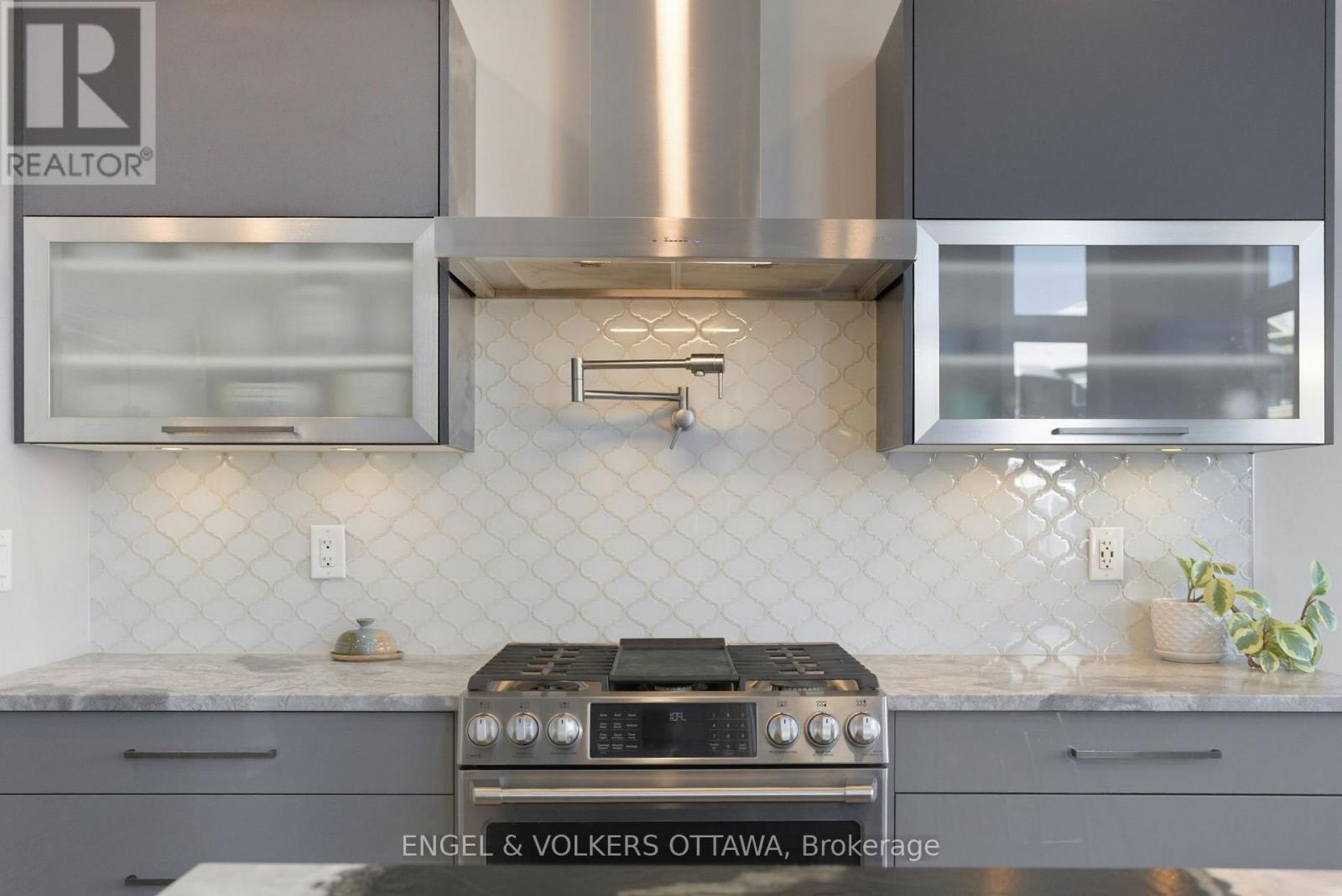 640 Meadowridge Circle, Ottawa, Ontario  K0A 1L0 - Photo 12 - X12760176