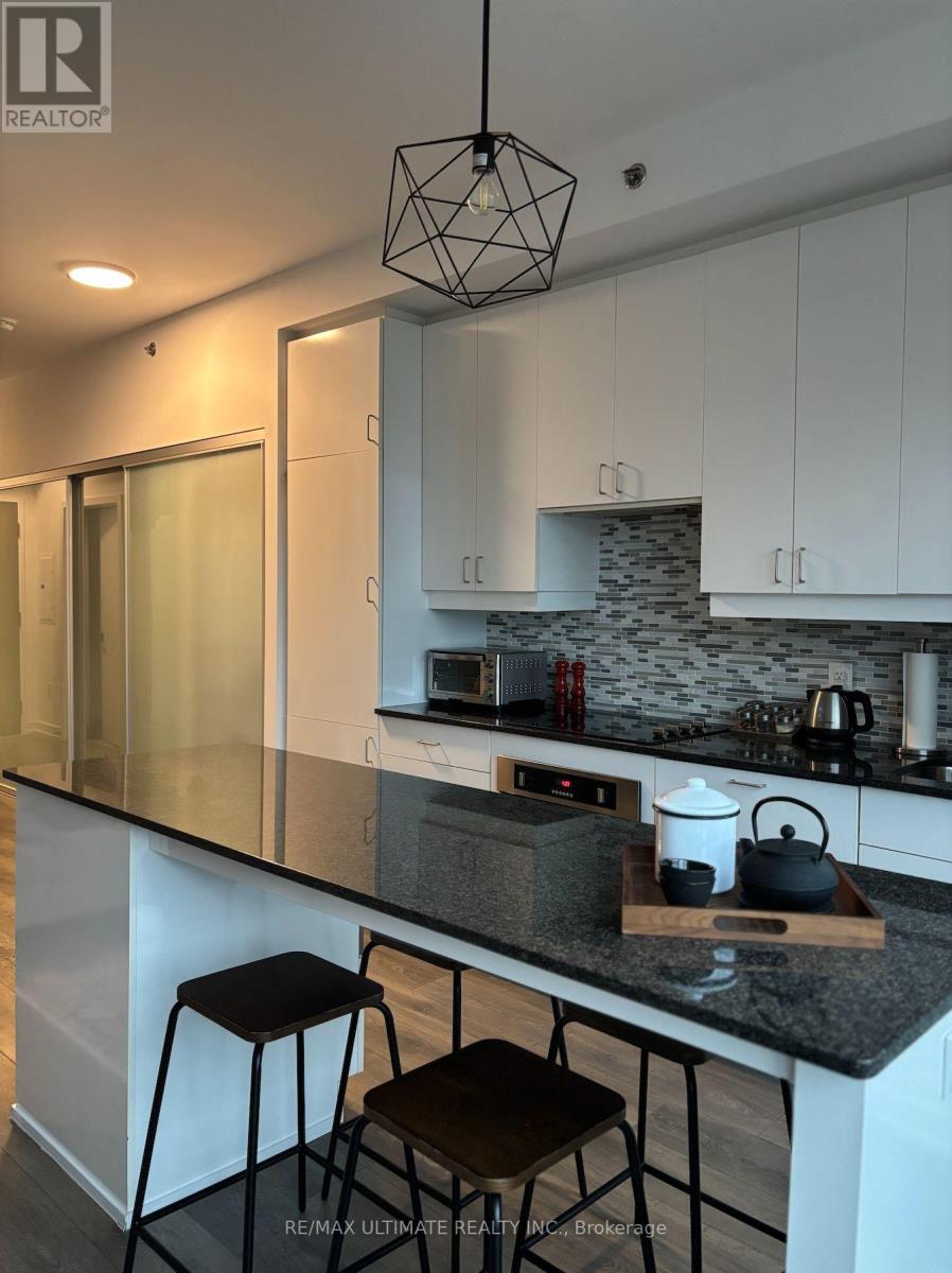 3009 - 426 University Avenue, Toronto, Ontario  M5G 1S9 - Photo 4 - C12759756