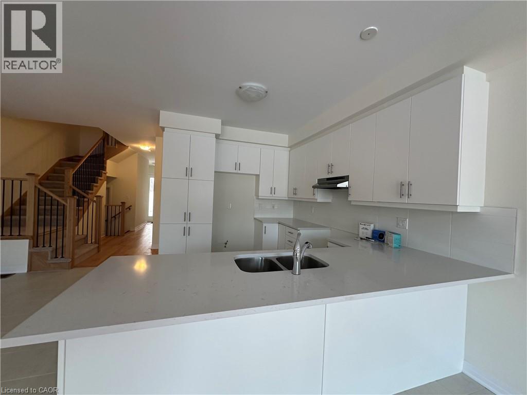 63 Manuel Street, Stratford, Ontario  N5A 0L9 - Photo 4 - 40801508