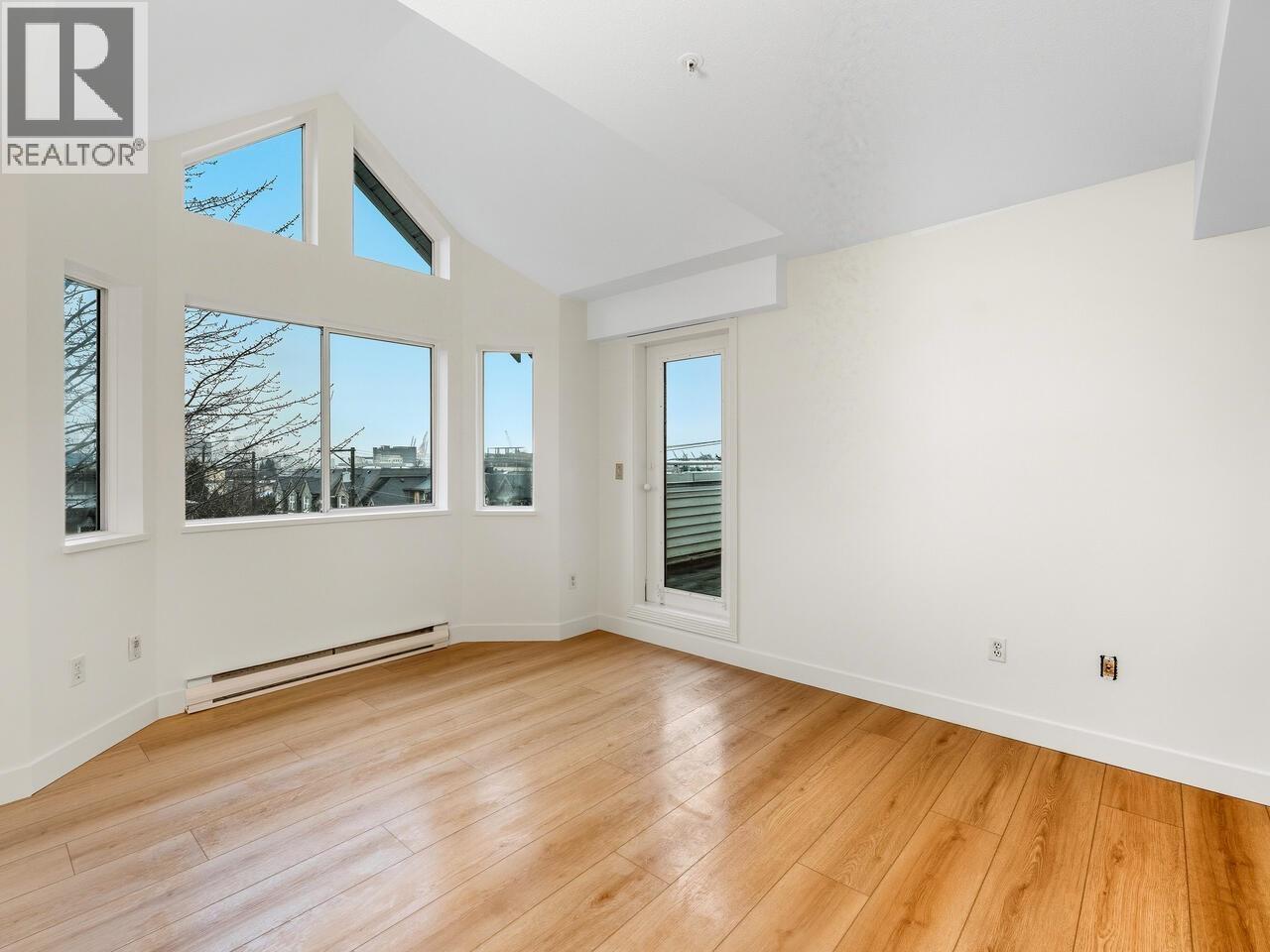 401 1723 Frances Street, Vancouver, British Columbia  V5L 1Z5 - Photo 4 - R3079310