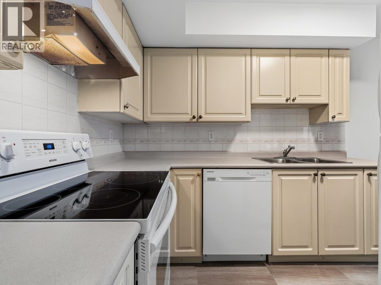 401 1723 Frances Street, Vancouver, British Columbia  V5L 1Z5 - Photo 8 - R3079310