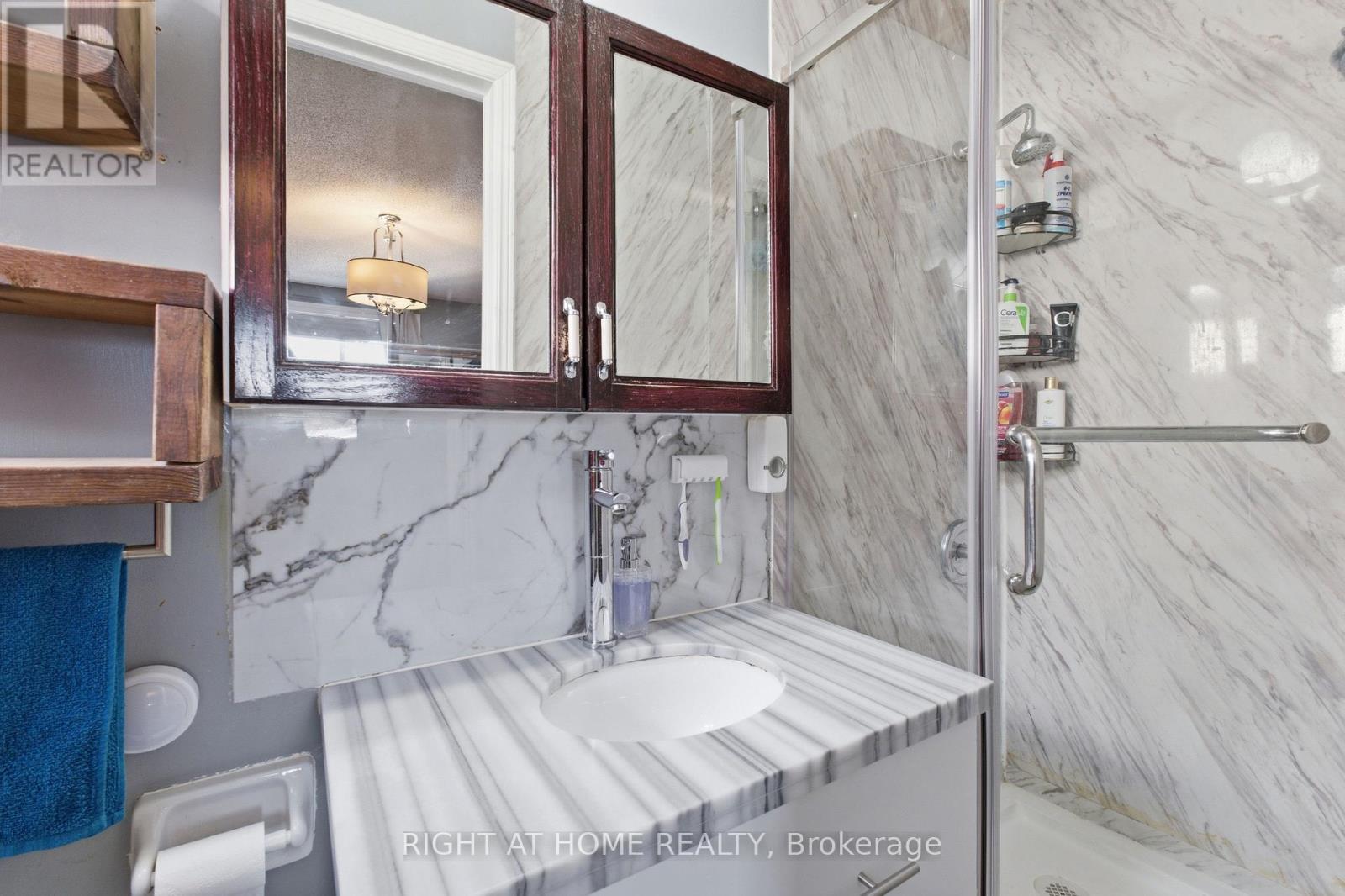 2225 Wildwood Crescent N, Pickering, Ontario  L1X 2R6 - Photo 17 - E12760186