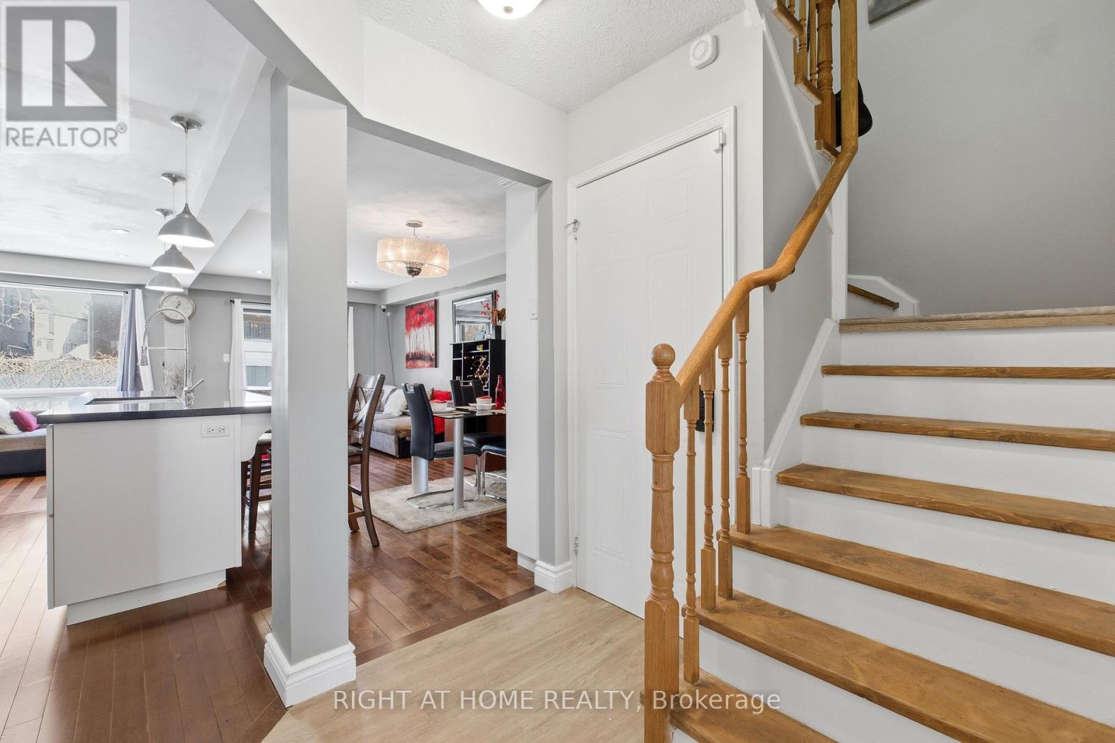 2225 Wildwood Crescent N, Pickering, Ontario  L1X 2R6 - Photo 3 - E12760186