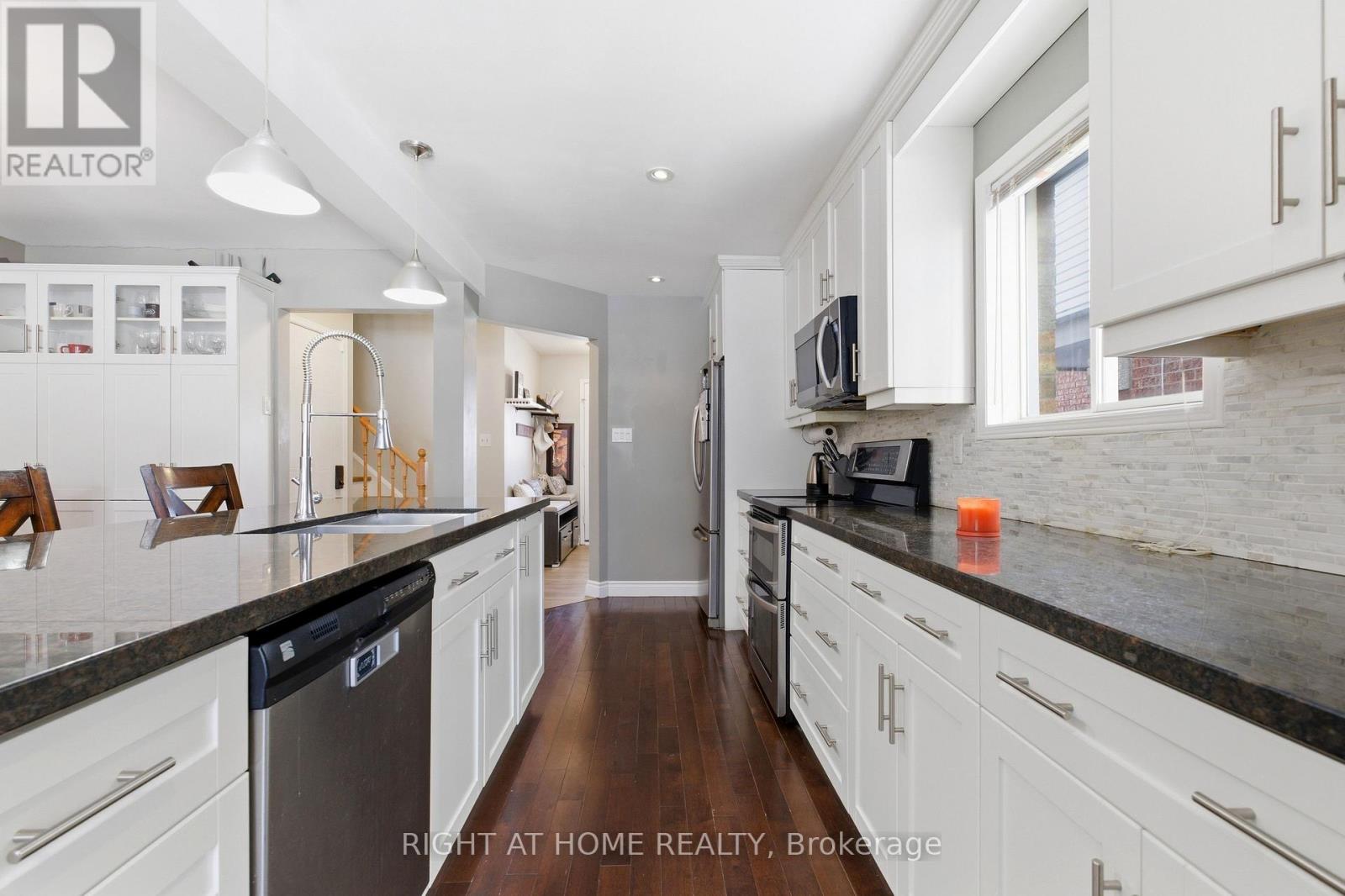 2225 Wildwood Crescent N, Pickering, Ontario  L1X 2R6 - Photo 8 - E12760186