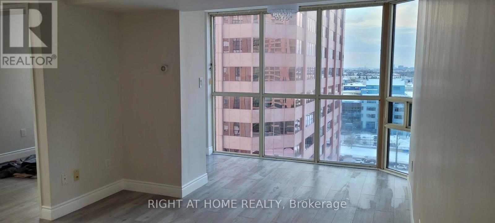 1504 - 265 Enfield Place, Mississauga, Ontario  L5B 3Y7 - Photo 13 - W12740460