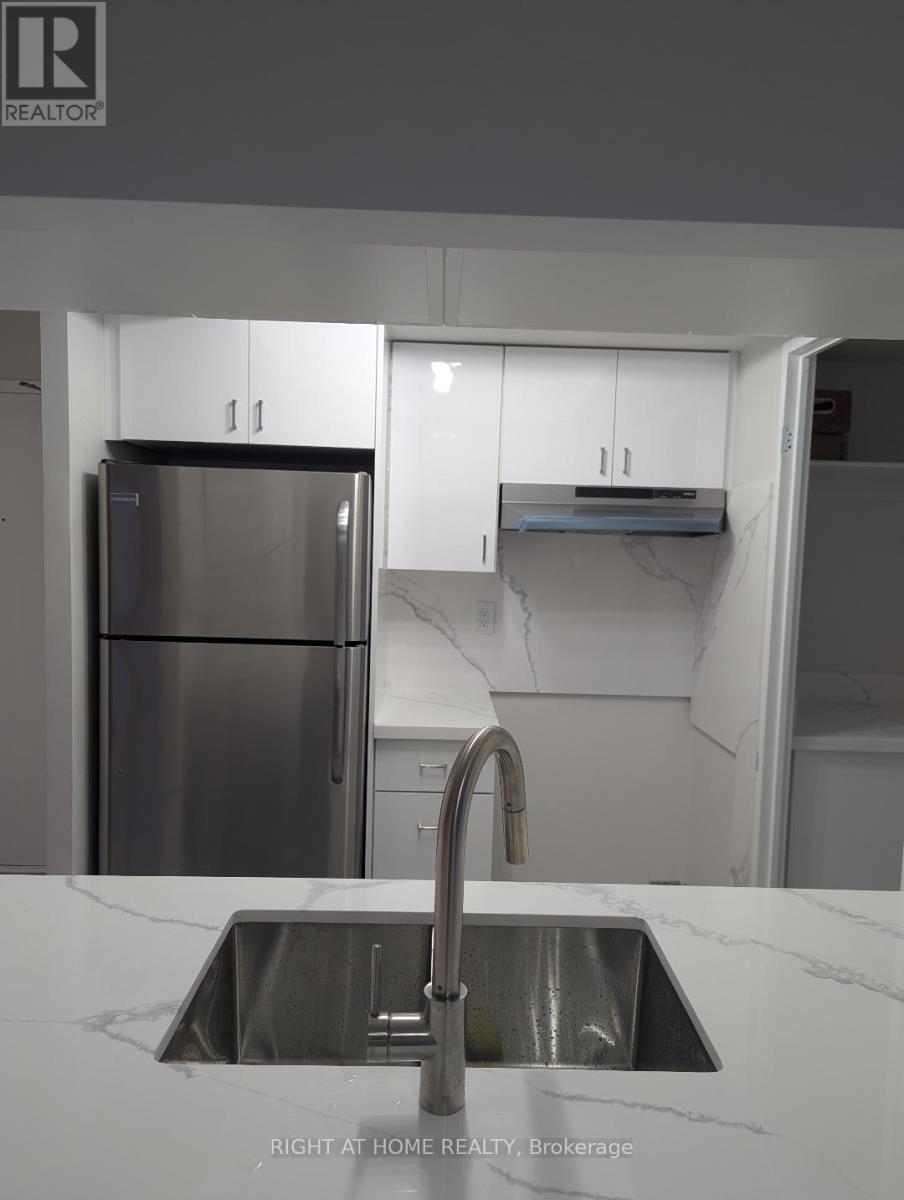 1504 - 265 Enfield Place, Mississauga, Ontario  L5B 3Y7 - Photo 18 - W12740460