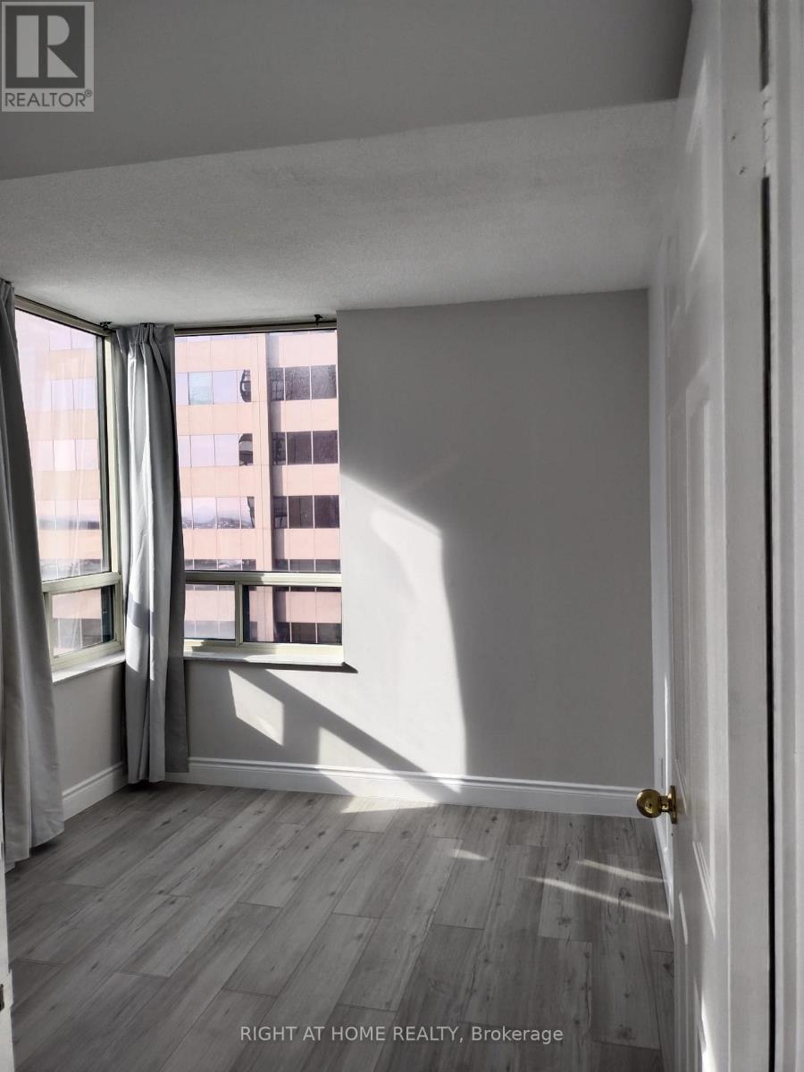 1504 - 265 Enfield Place, Mississauga, Ontario  L5B 3Y7 - Photo 37 - W12740460