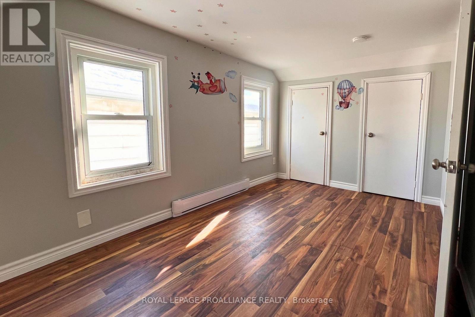 38 Stanley Street, Quinte West (Trenton Ward), Ontario  K8V 4V2 - Photo 18 - X12759168