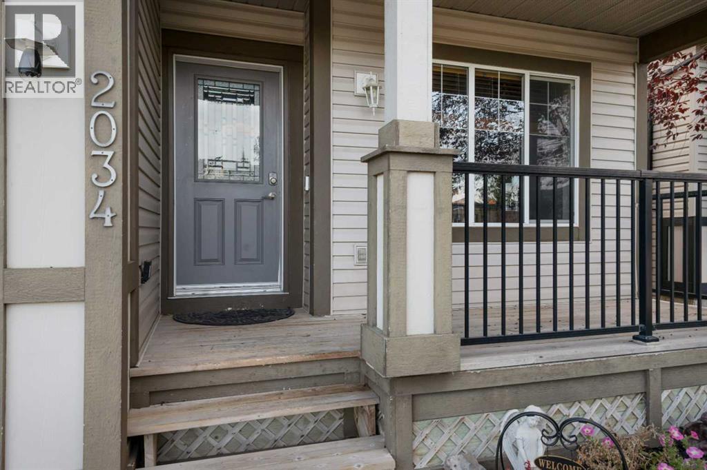 2034 Luxstone Boulevard Sw, Airdrie, Alberta  T4B 0A4 - Photo 3 - A2279633