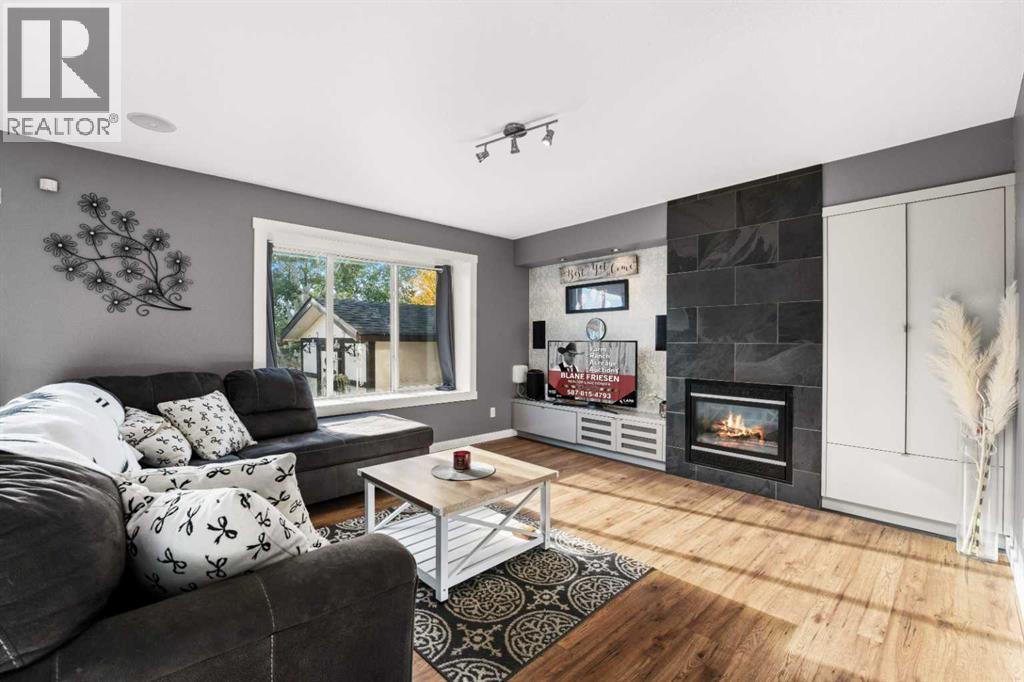 2034 Luxstone Boulevard Sw, Airdrie, Alberta  T4B 0A4 - Photo 8 - A2279633